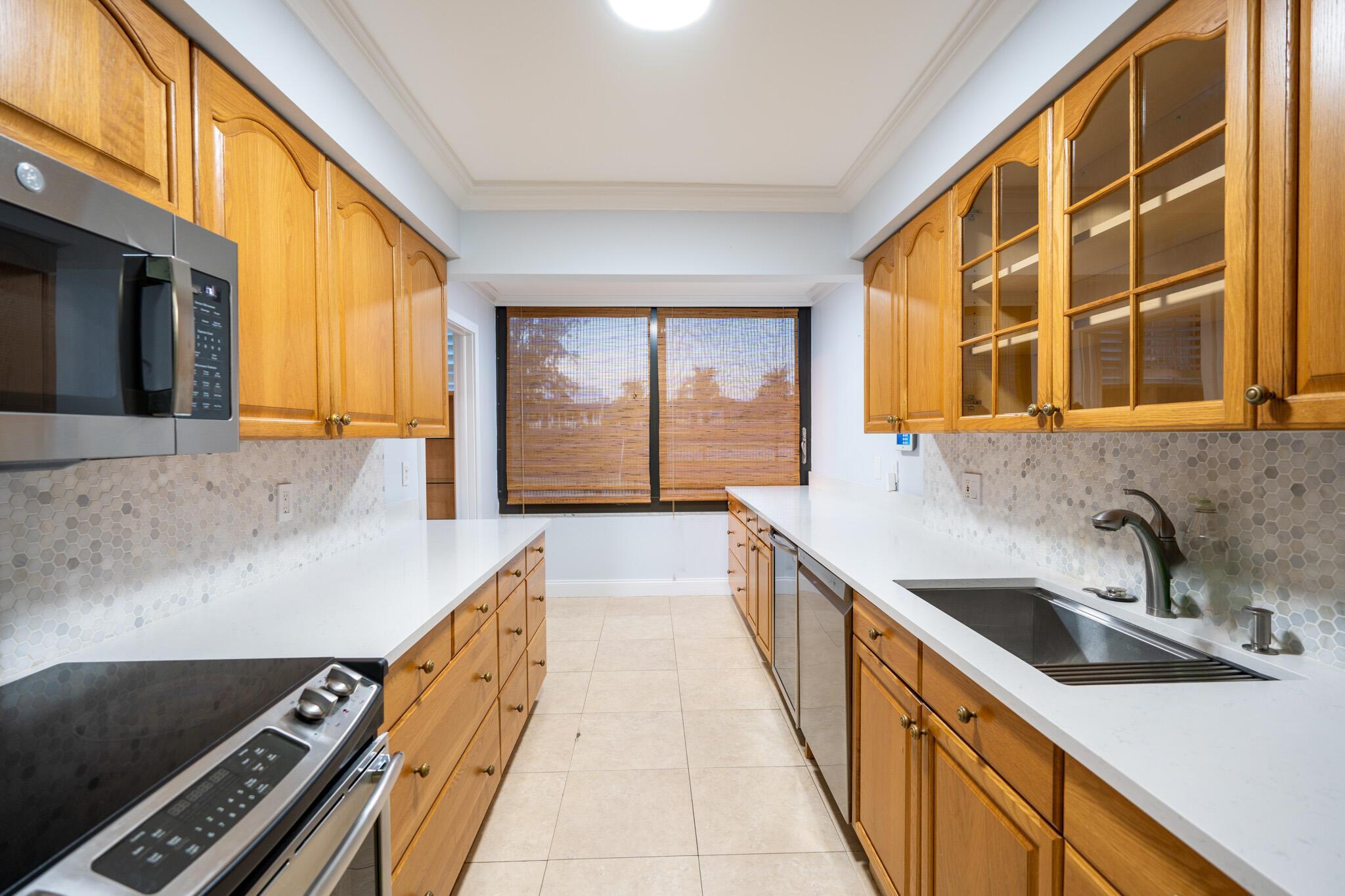 3589 S Ocean Boulevard 314 Property Photo 17