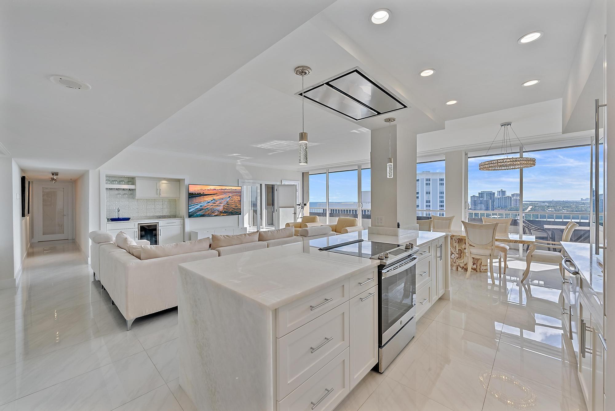 5280 N Ocean Drive 16f Property Photo 1