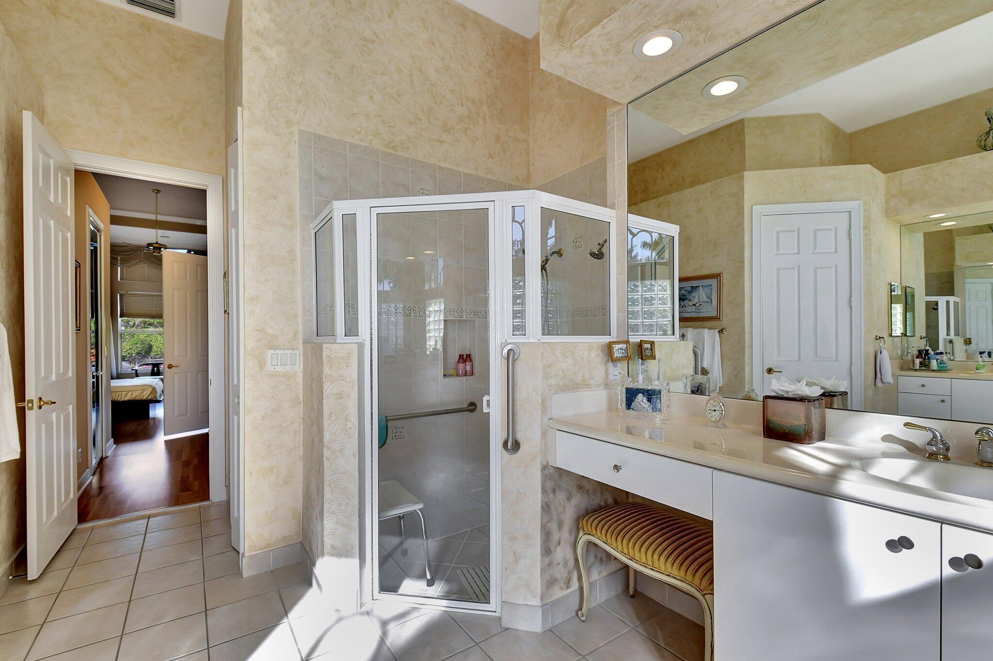 9635 Parkview Avenue Property Photo 25