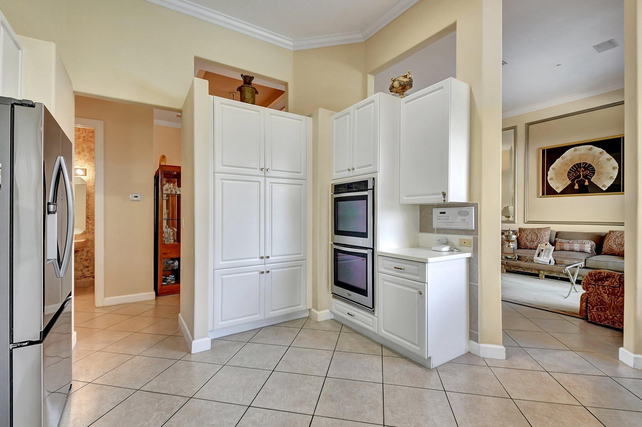 9635 Parkview Avenue Property Photo 30