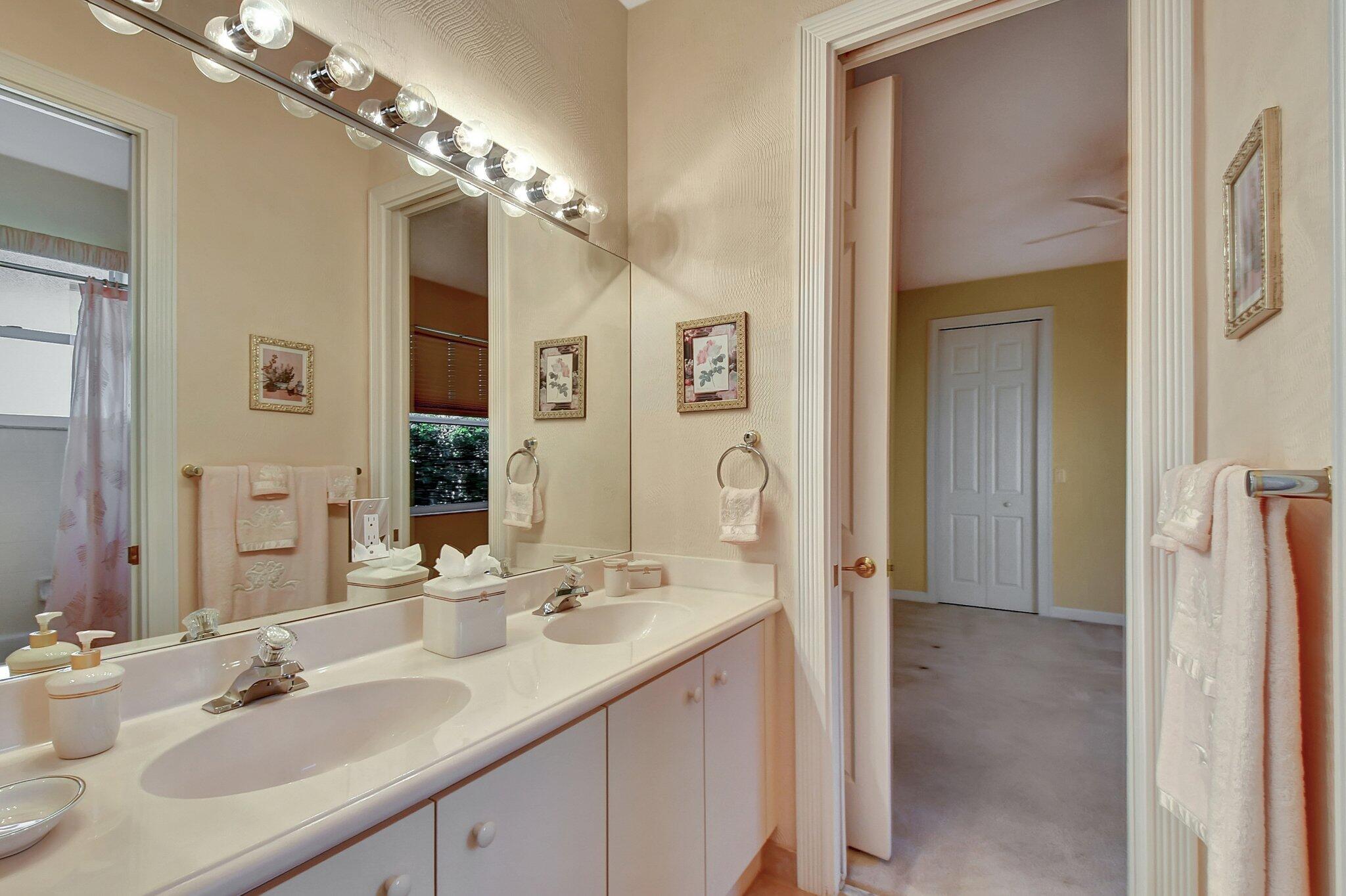 9635 Parkview Avenue Property Photo 37