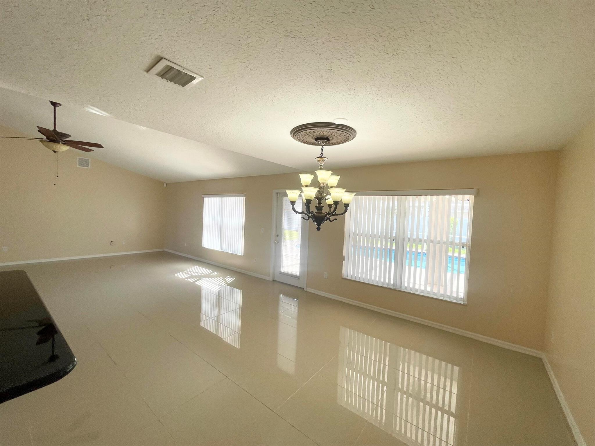 5758 Nw Cleburn Drive Property Photo 4