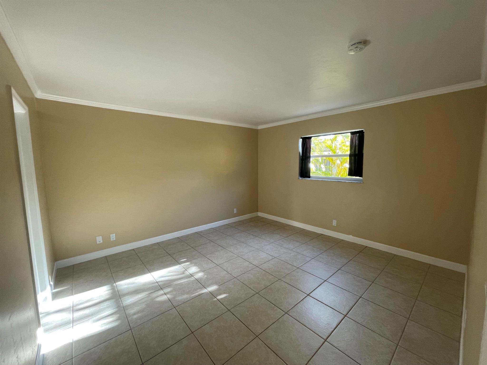 761 Hummingbird Way 103 Property Photo 7