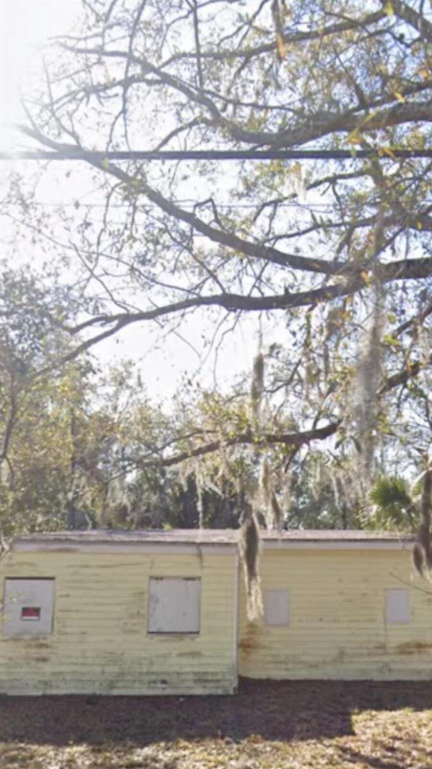 2610 Wisteria Street Property Photo 1