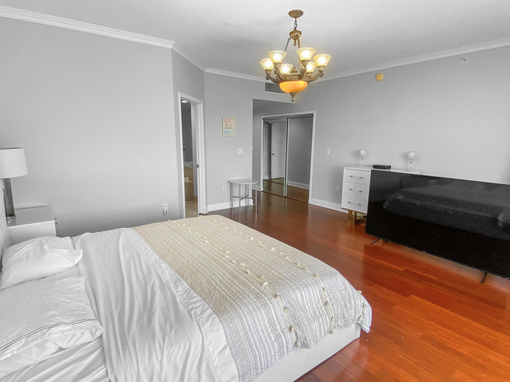 100 S Birch Road 1604e Property Photo 13