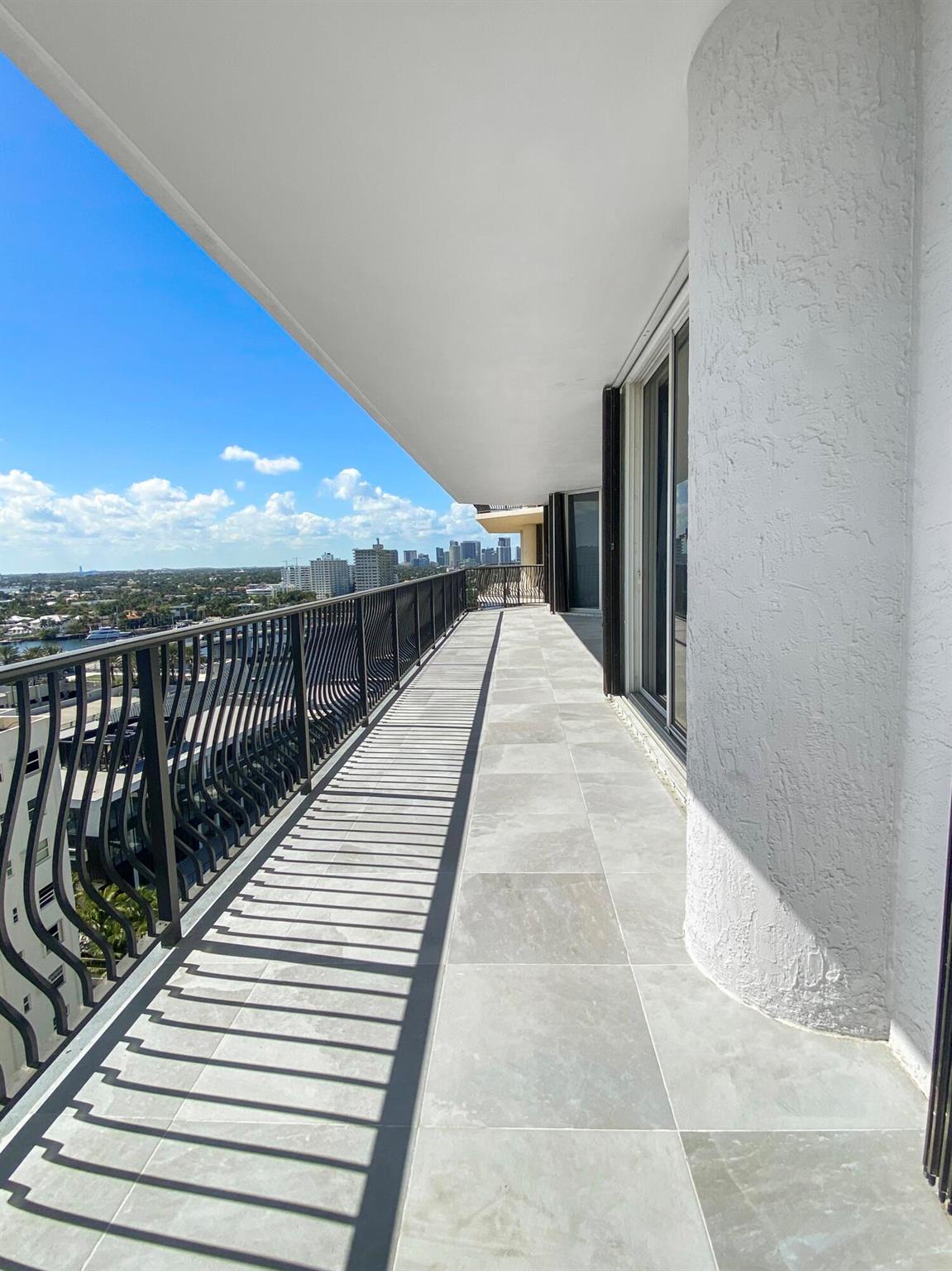 100 S Birch Road 1604e Property Photo 16