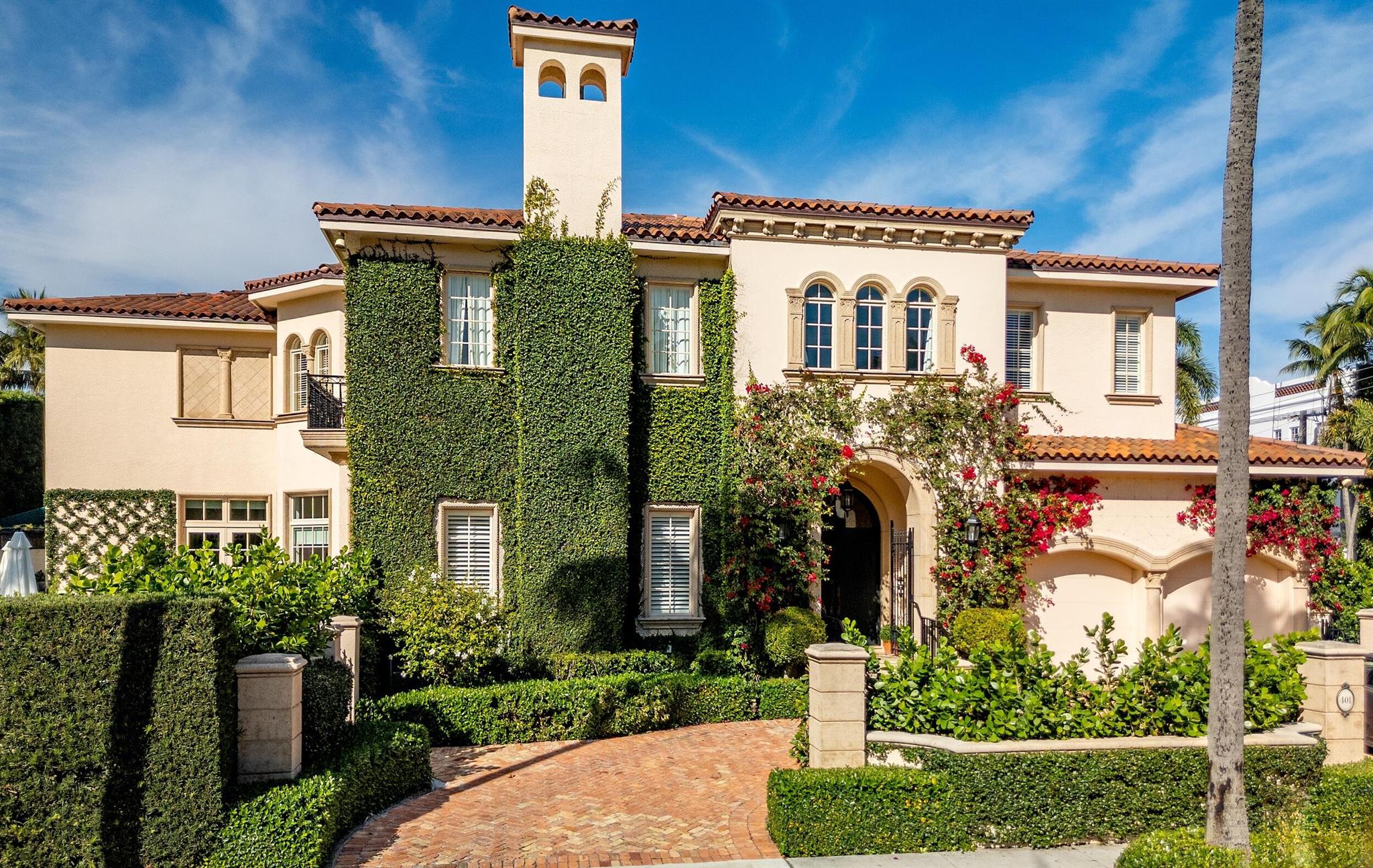 401 Chilean Avenue Picture