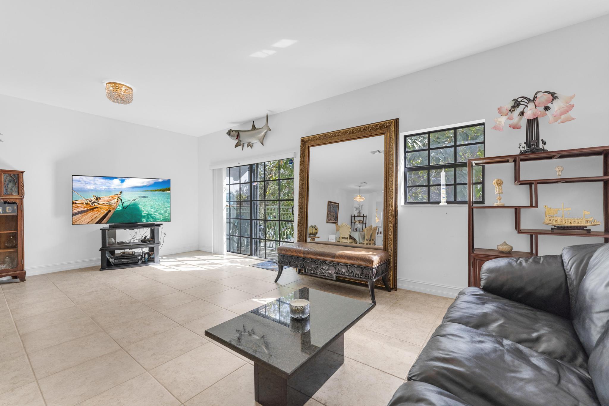2924 Hidden Harbour Court Property Photo 15