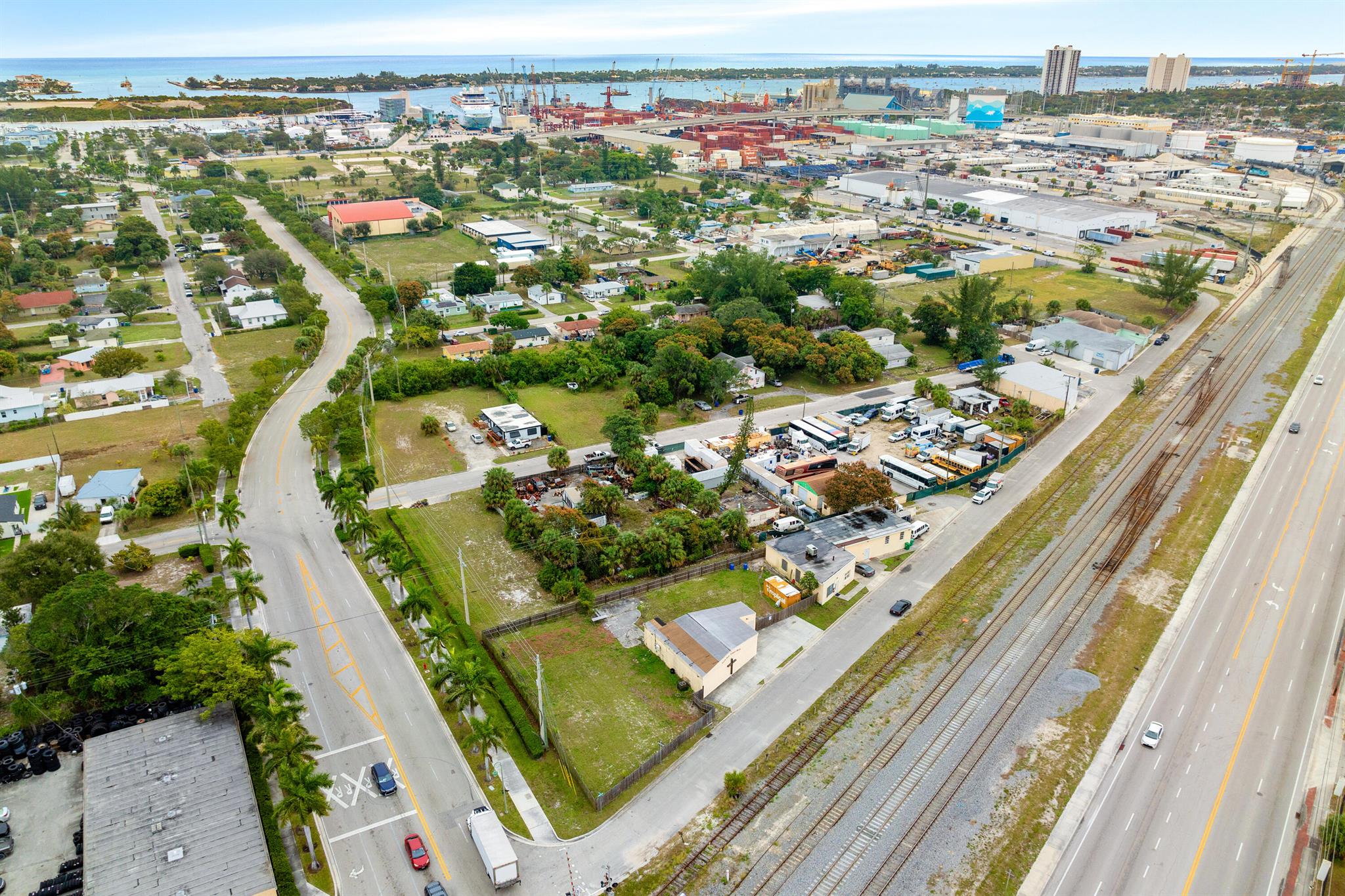 1204 Commercial Street Property Photo 2