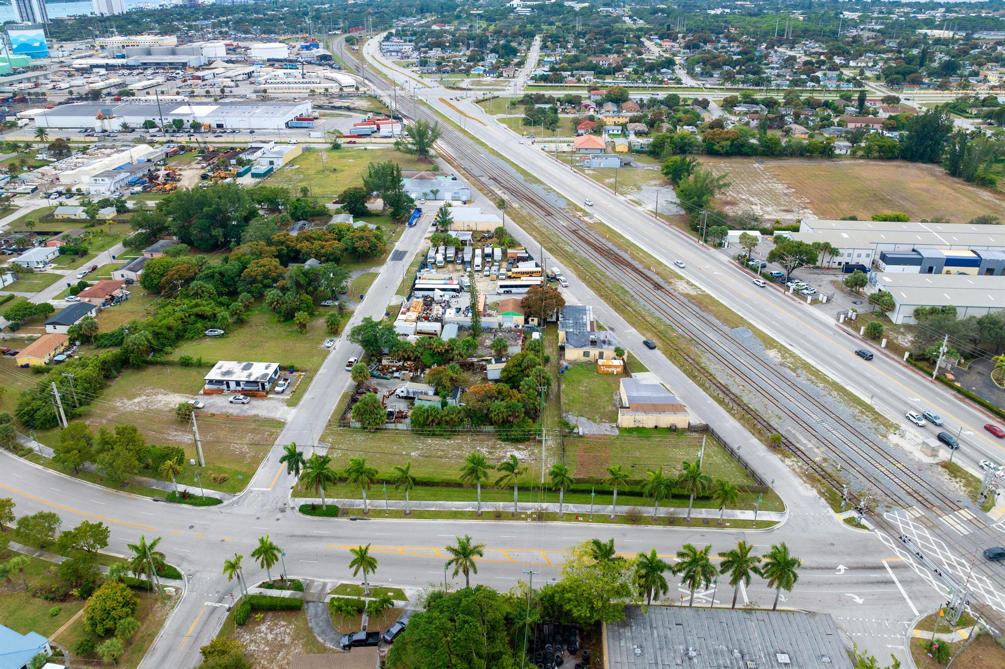 1204 Commercial Street Property Photo 3