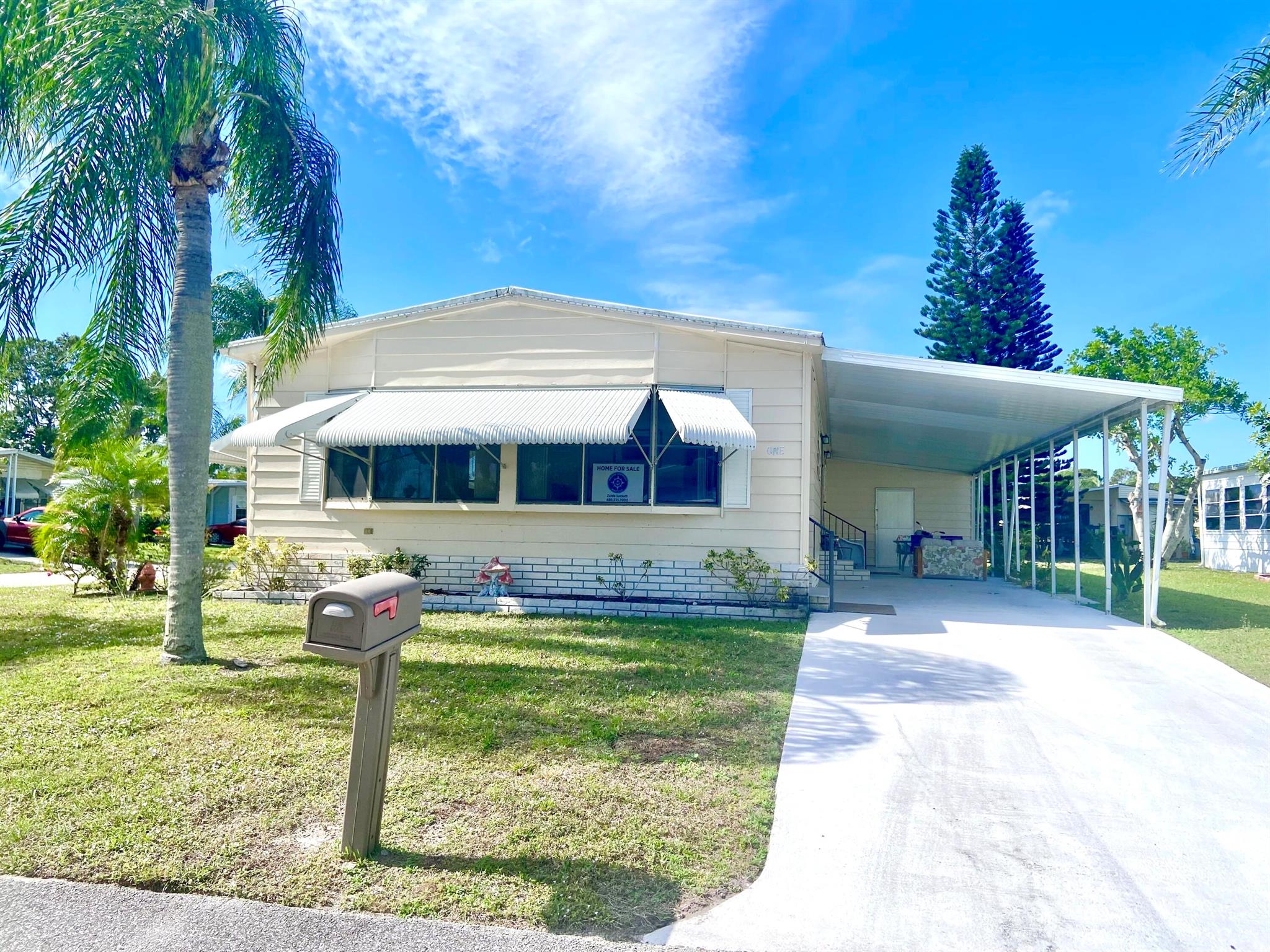 1 Toreador Property Photo