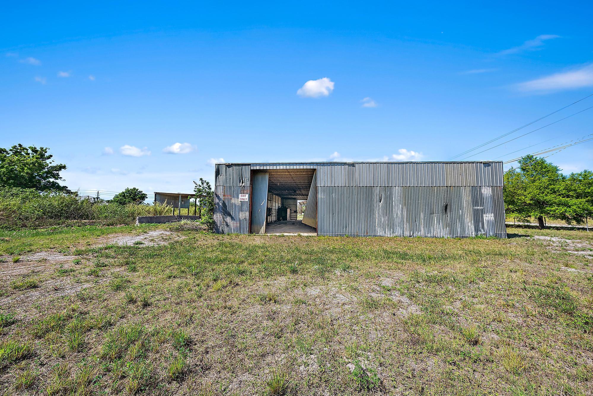 15803 Sw Farm Road Property Photo 10