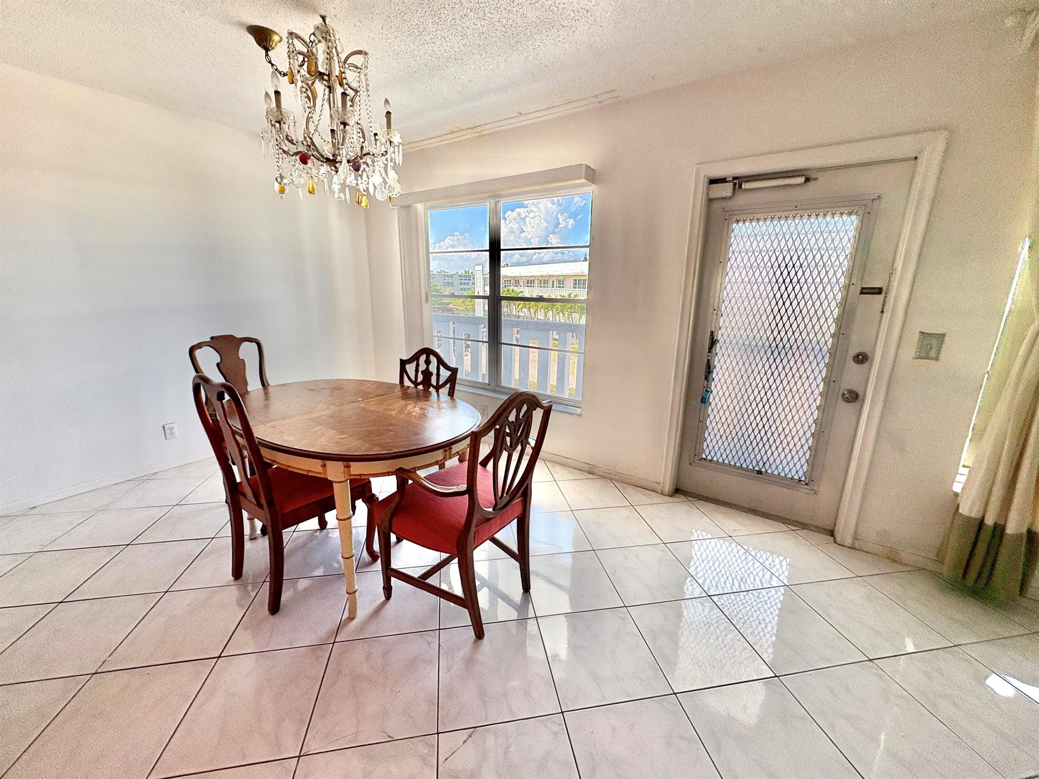 306 Wellington B Property Photo 1