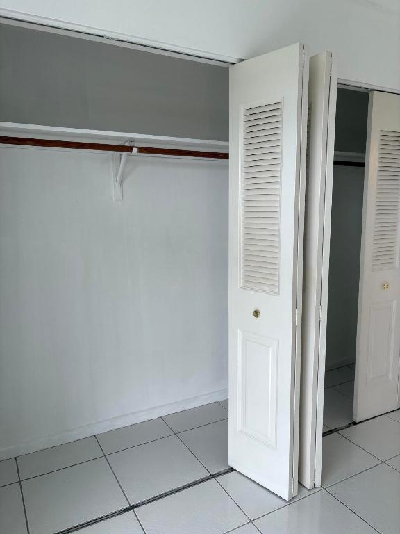 113 Berkshire E Property Photo 6