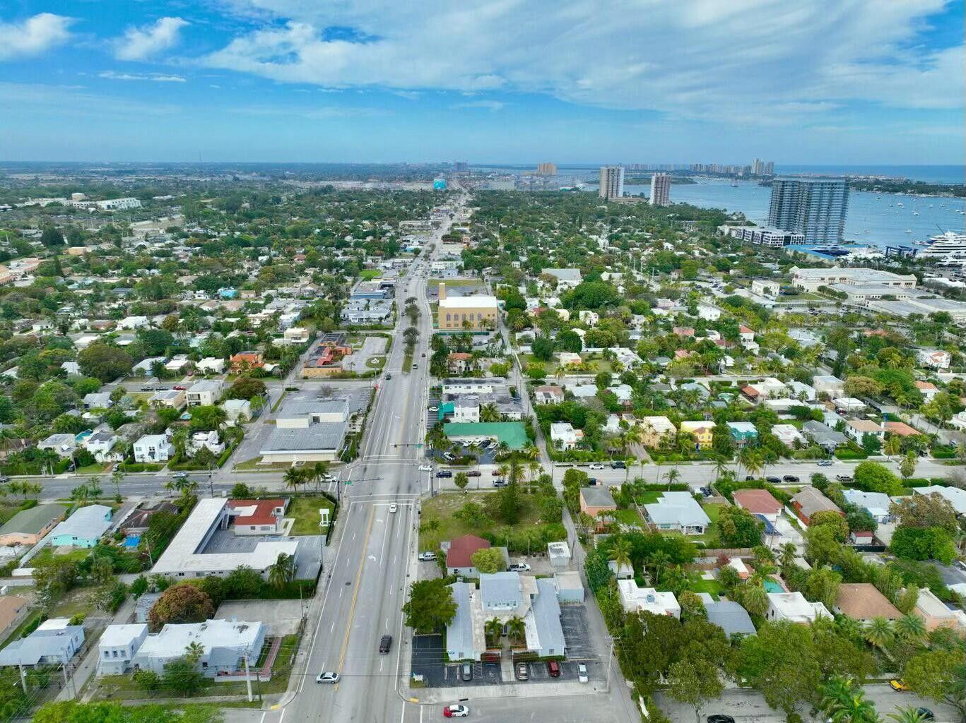 3608 Broadway Avenue Property Photo 4