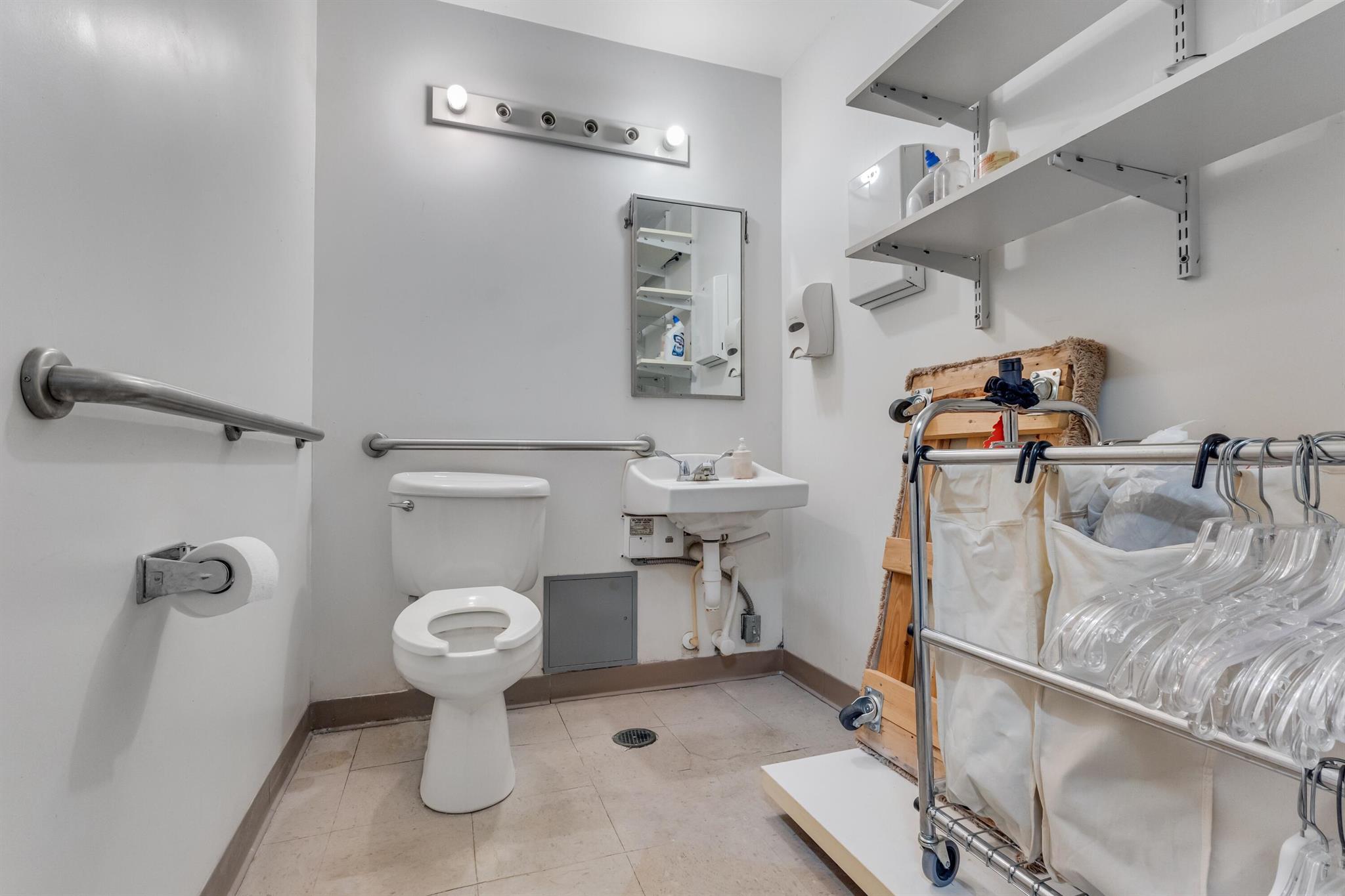 3056 Nw Federal Highway Property Photo 20