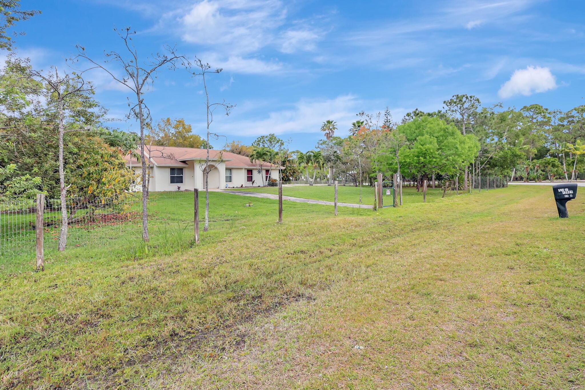 12021 61st Street N Property Photo 2