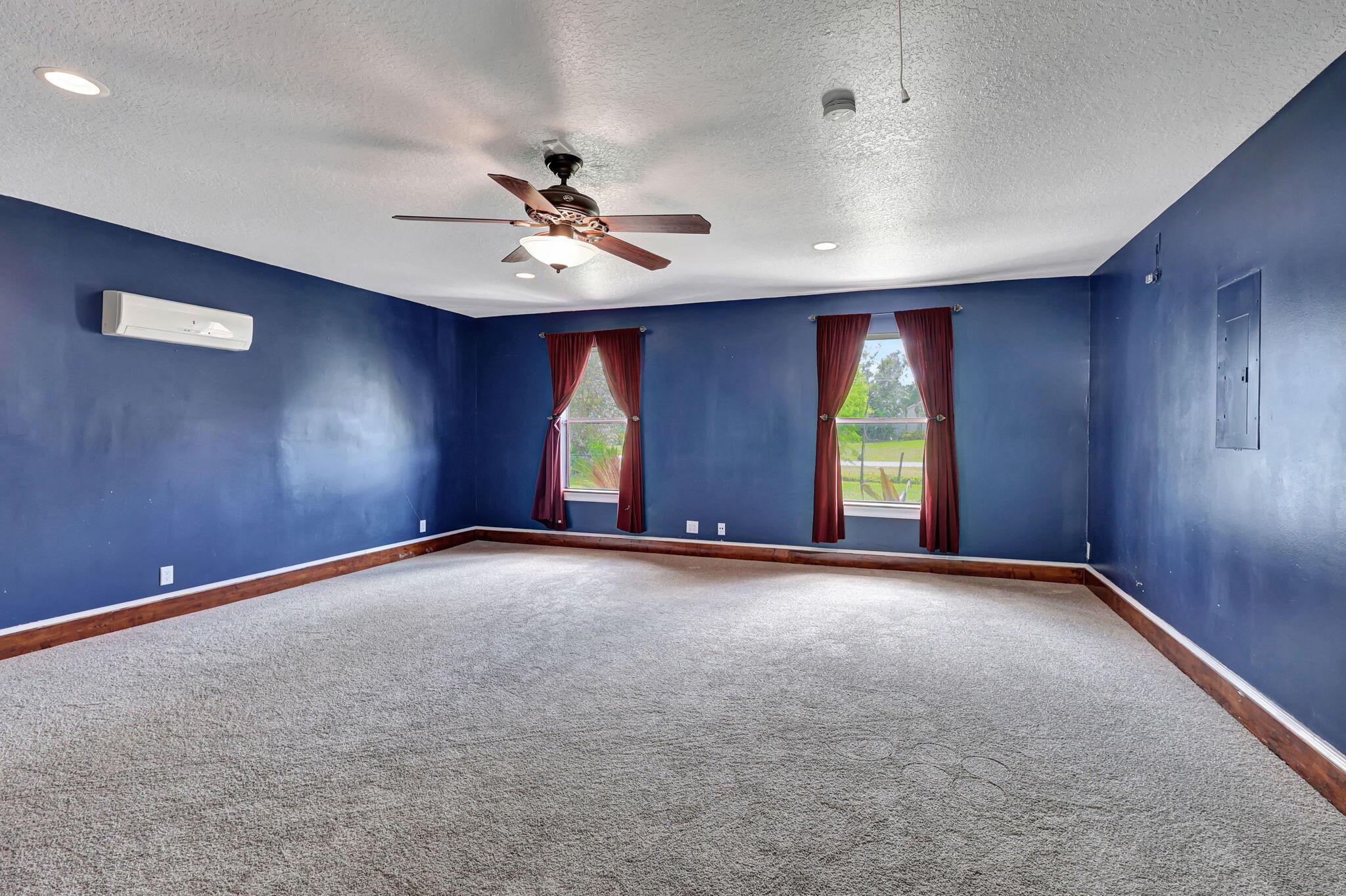12021 61st Street N Property Photo 28