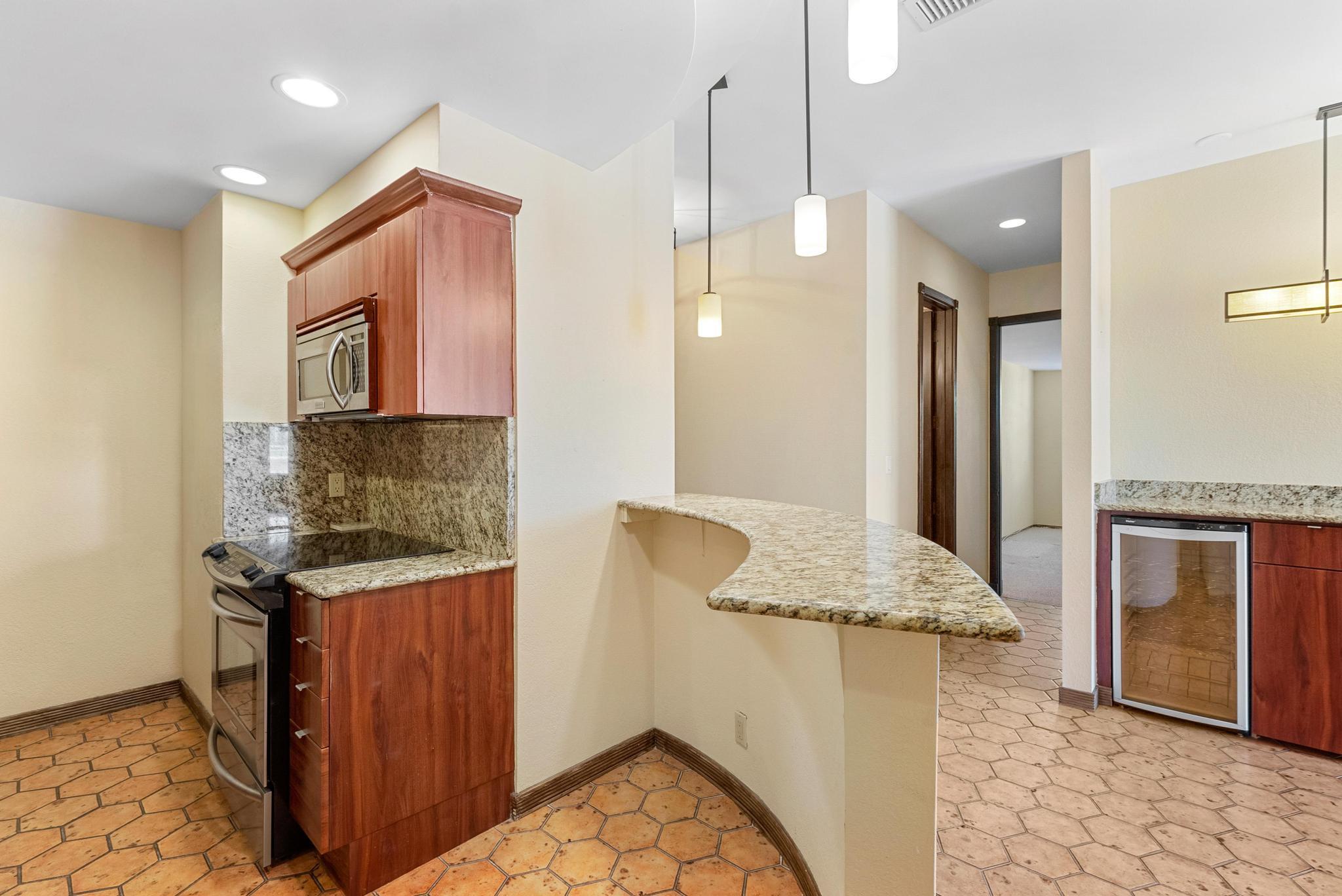 1 Las Olas Circle 108 Property Photo 10