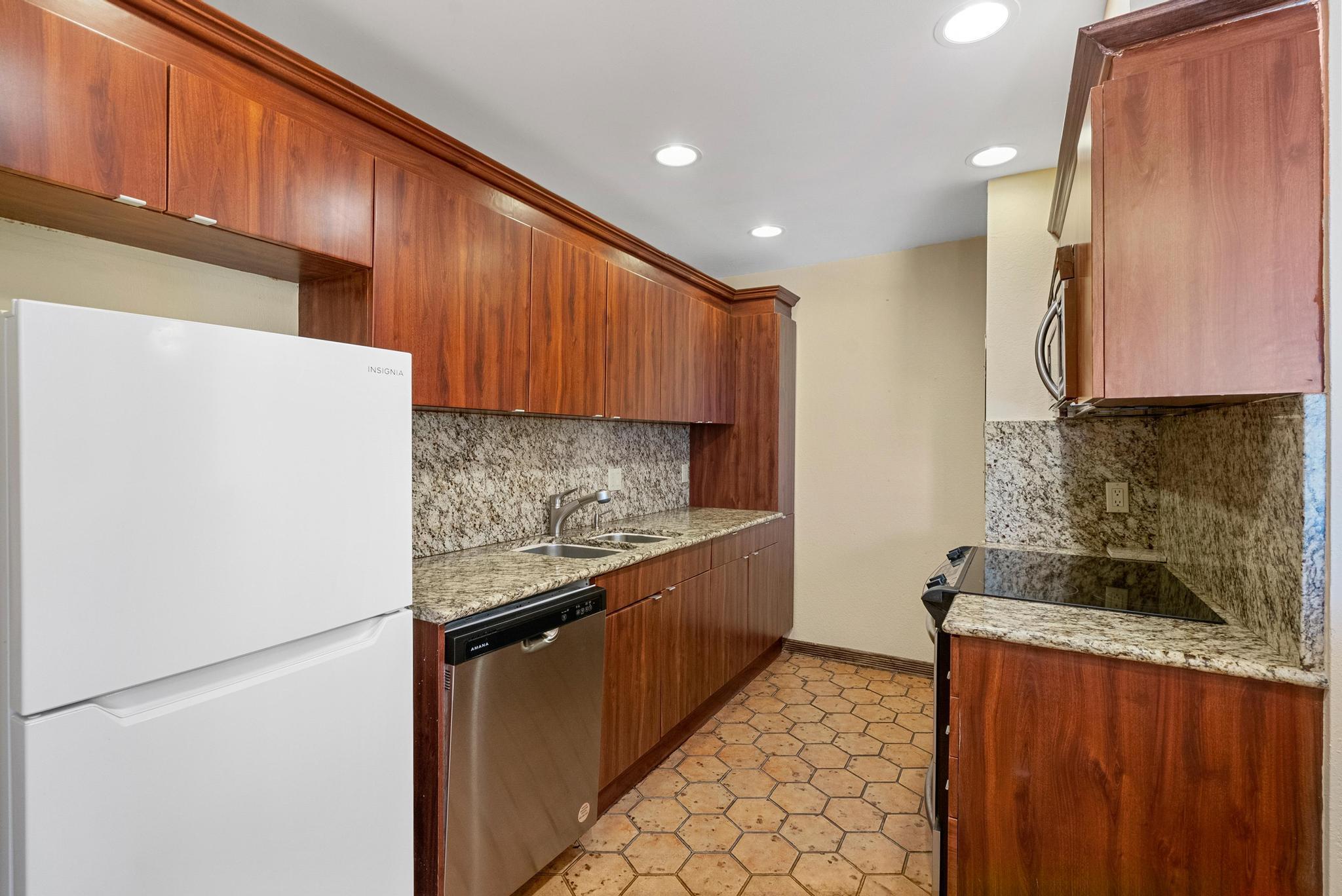 1 Las Olas Circle 108 Property Photo 14