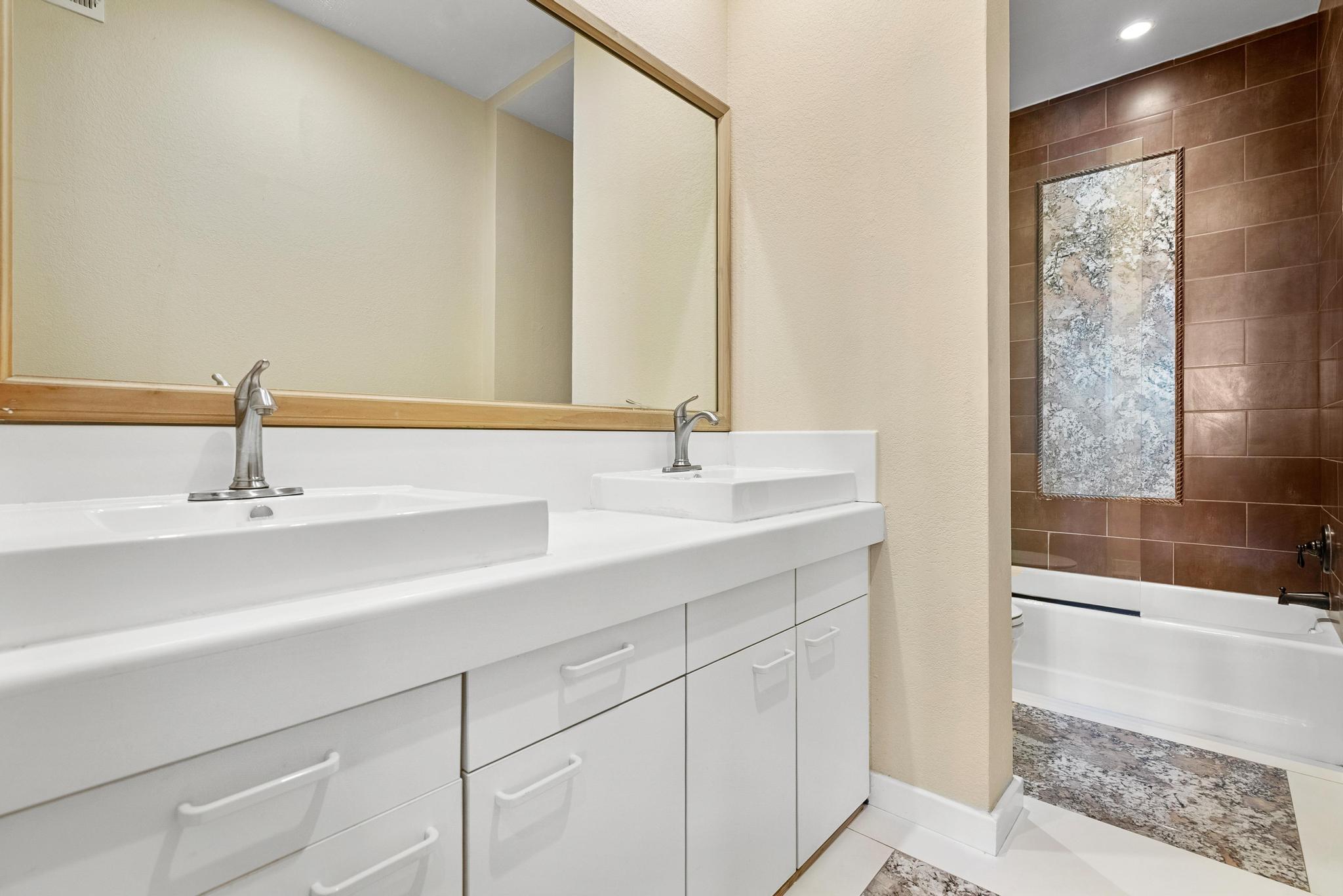 1 Las Olas Circle 108 Property Photo 21