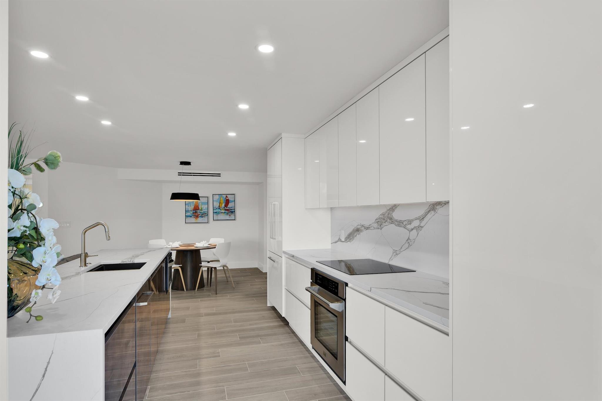 500 S Ocean Boulevard 303 Property Photo 6