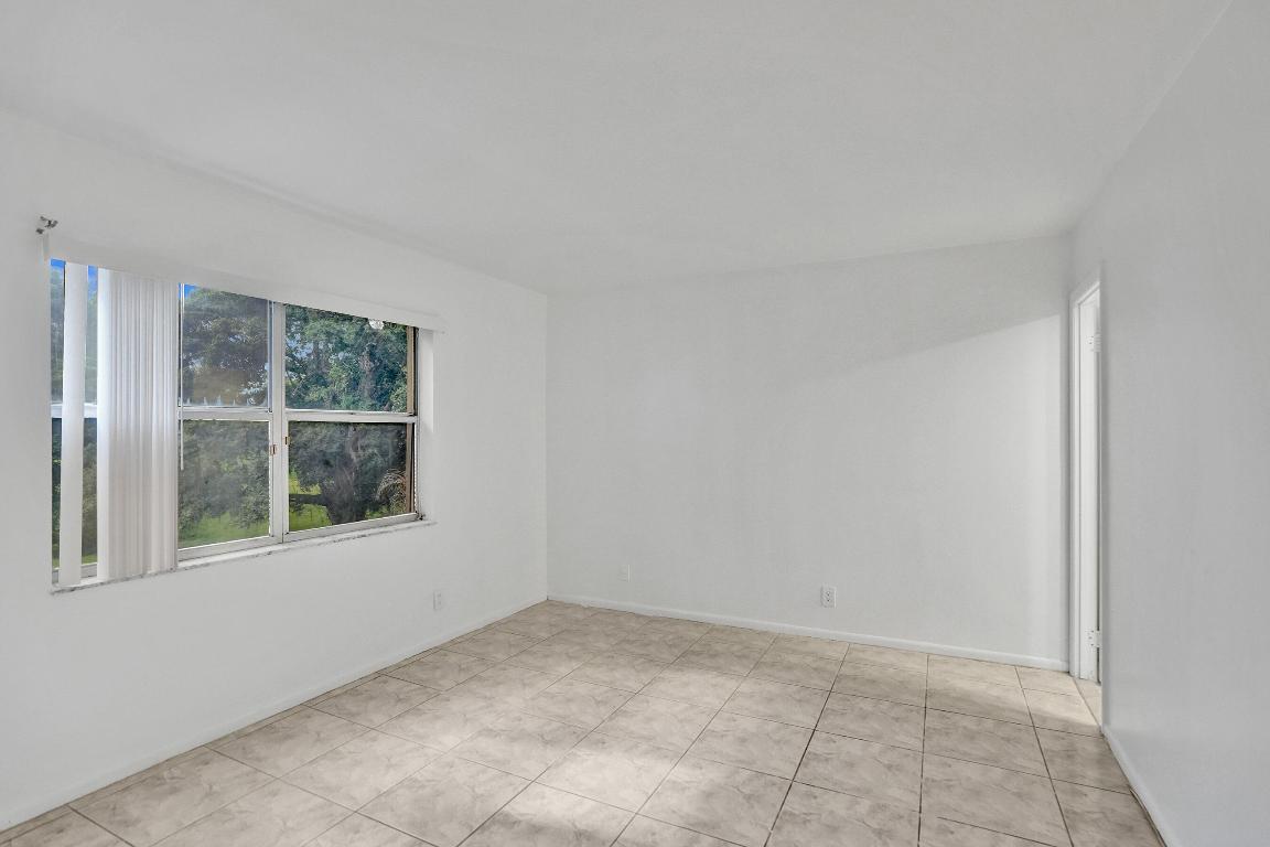 6200 S Falls Cir Drive 202 Property Photo 15