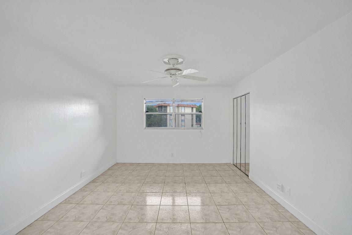 6200 S Falls Cir Drive 202 Property Photo 27