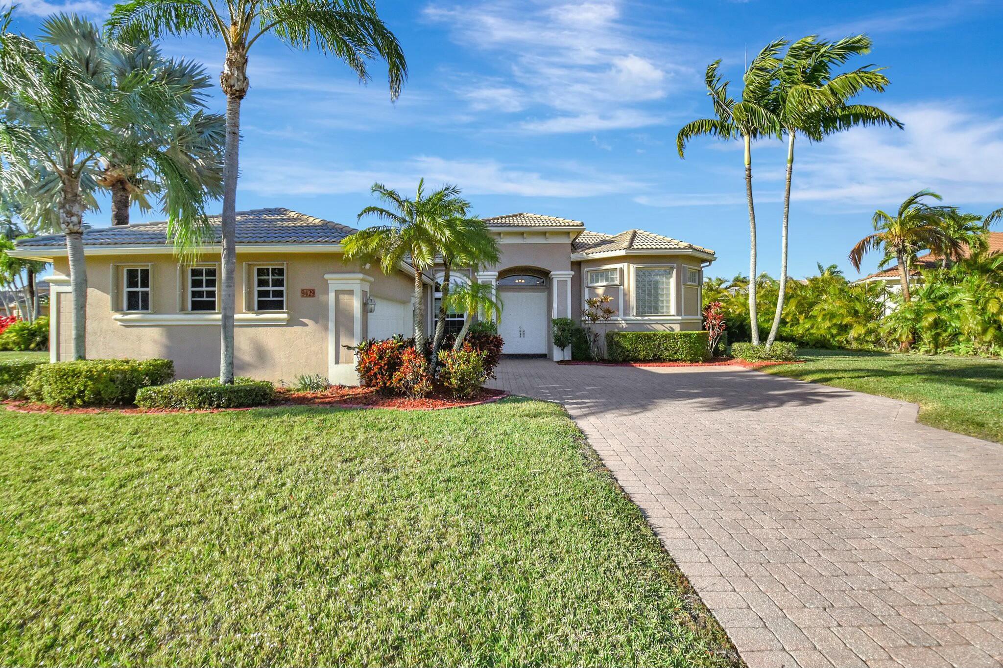 9429 Lantern Bay Circle Property Photo 1