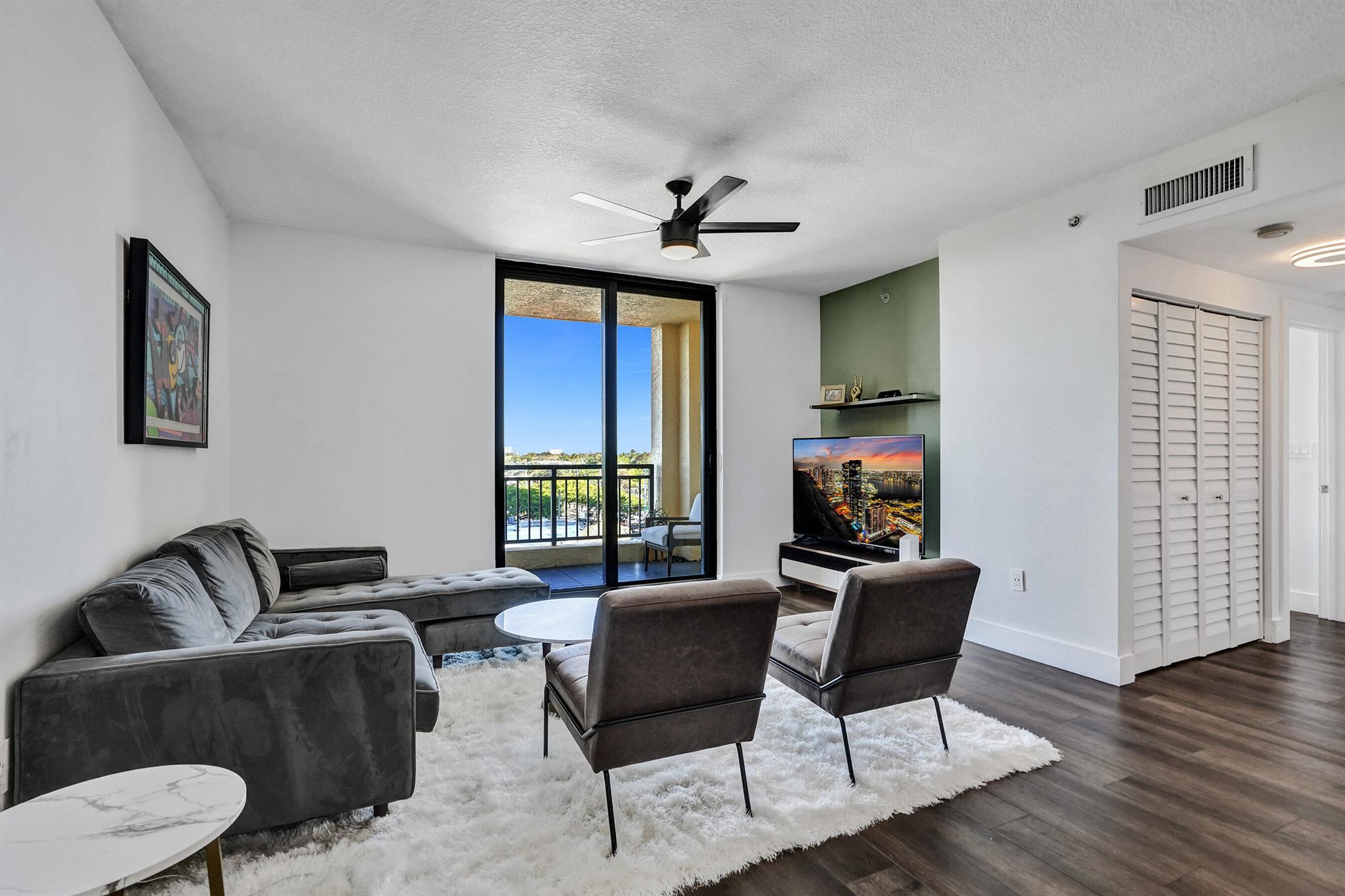 100 N Federal Highway 528 Property Photo 13