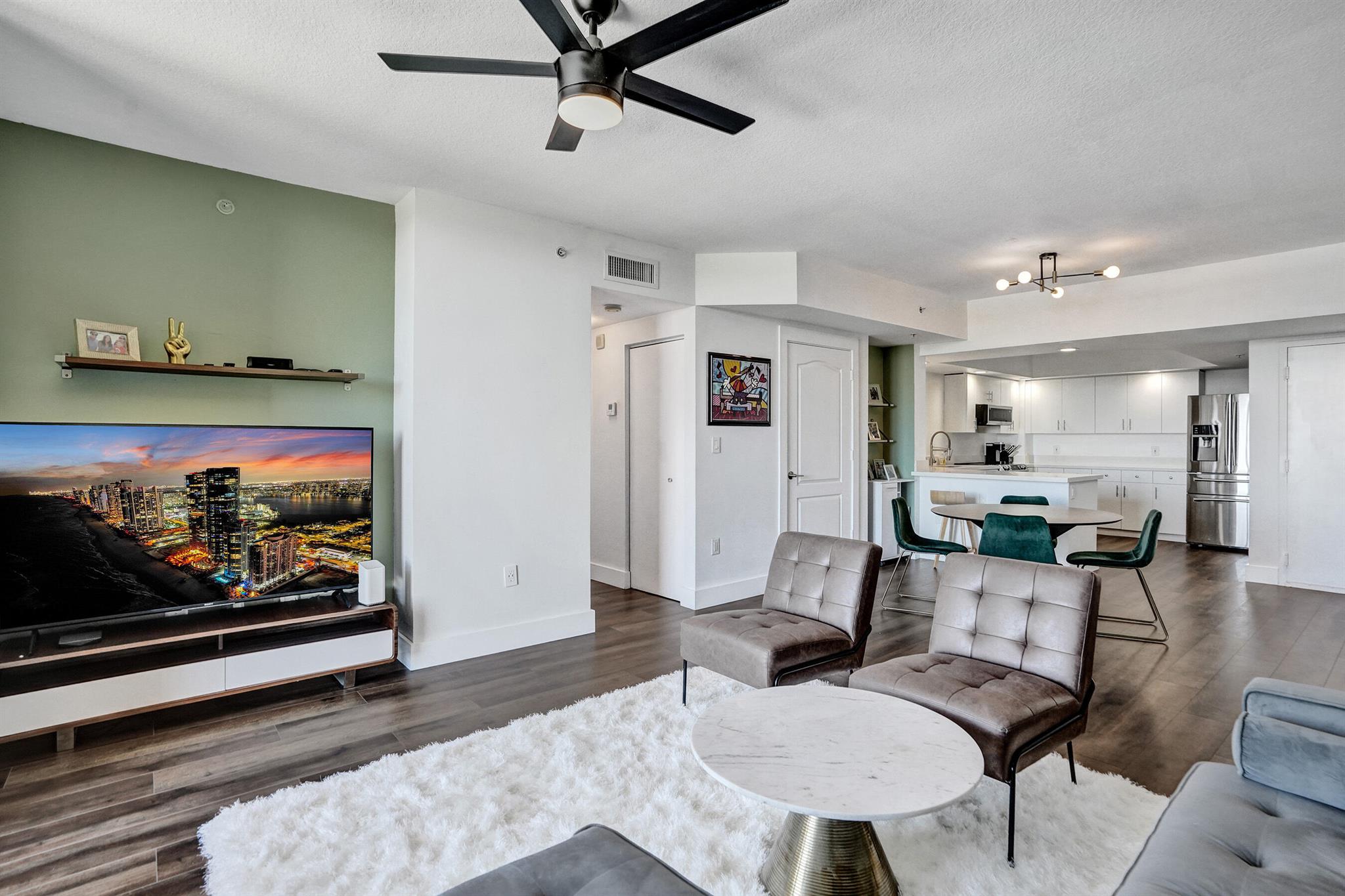 100 N Federal Highway 528 Property Photo 15