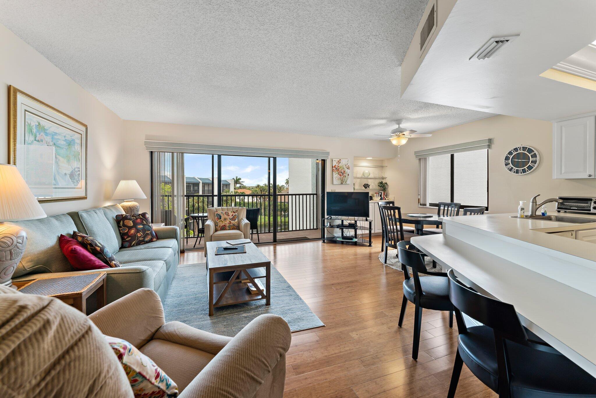 1605 S Us Highway 1 B406 Property Photo 4