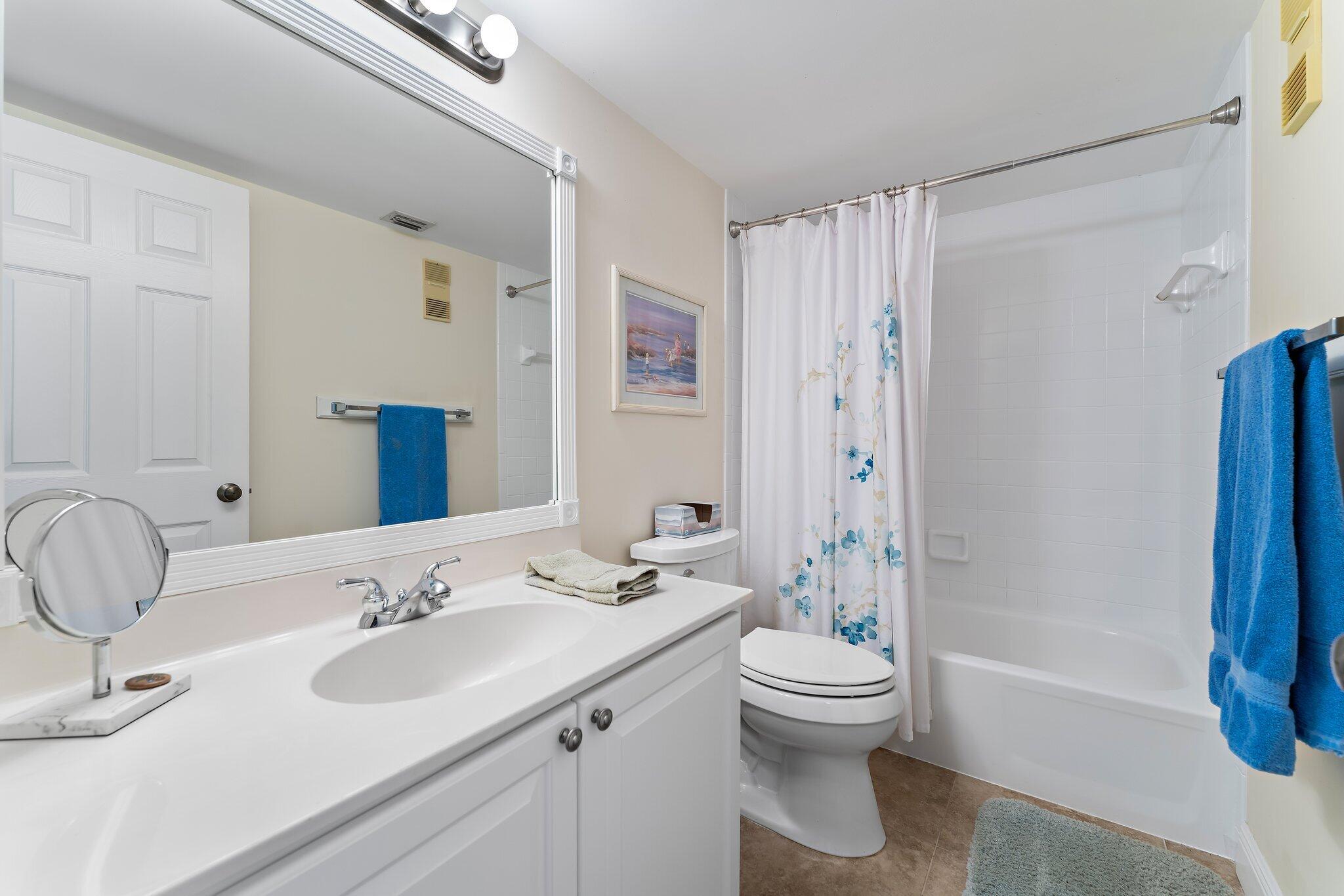 1605 S Us Highway 1 B406 Property Photo 19