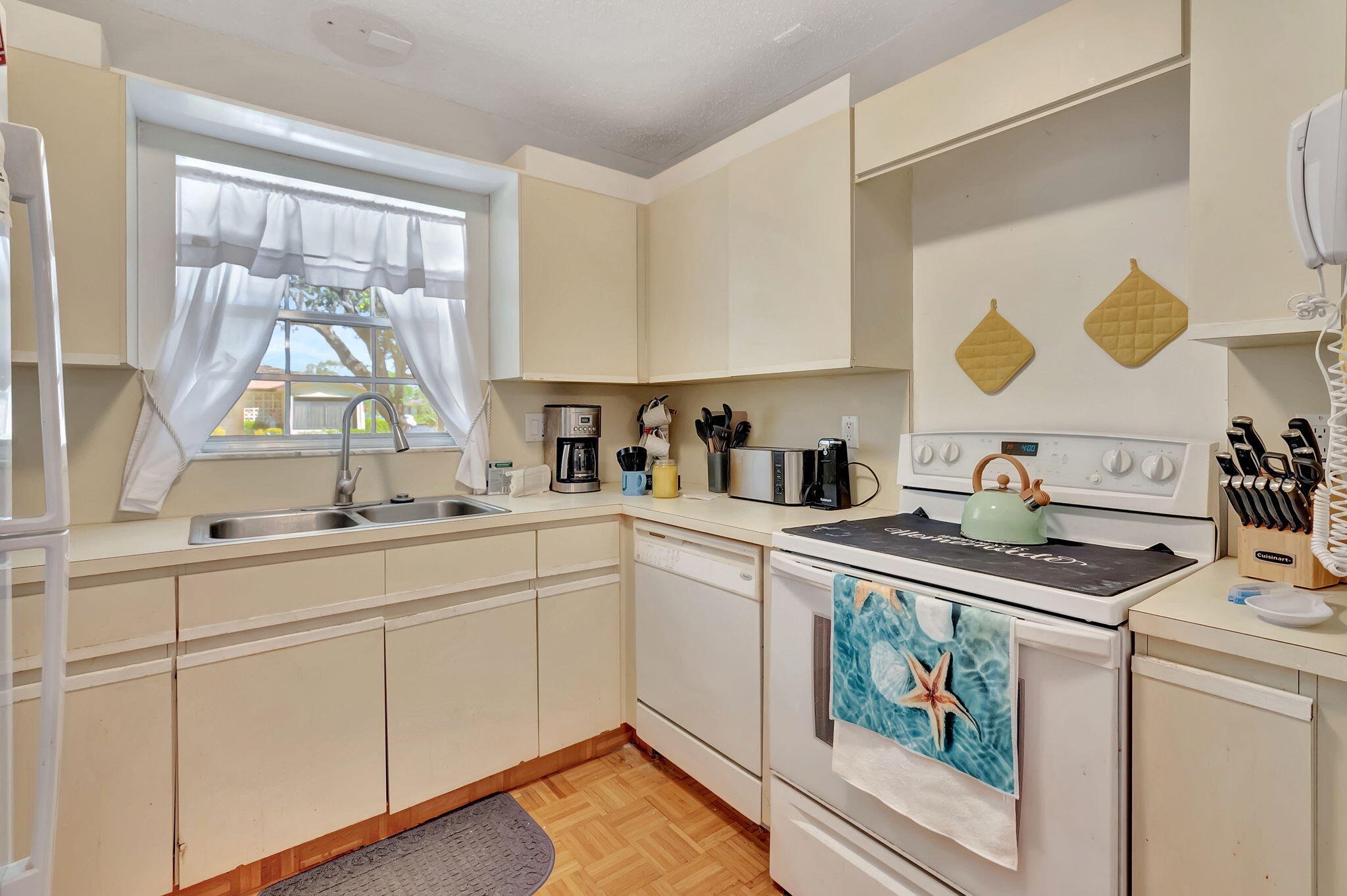 14110 Nesting Way A Property Photo 9