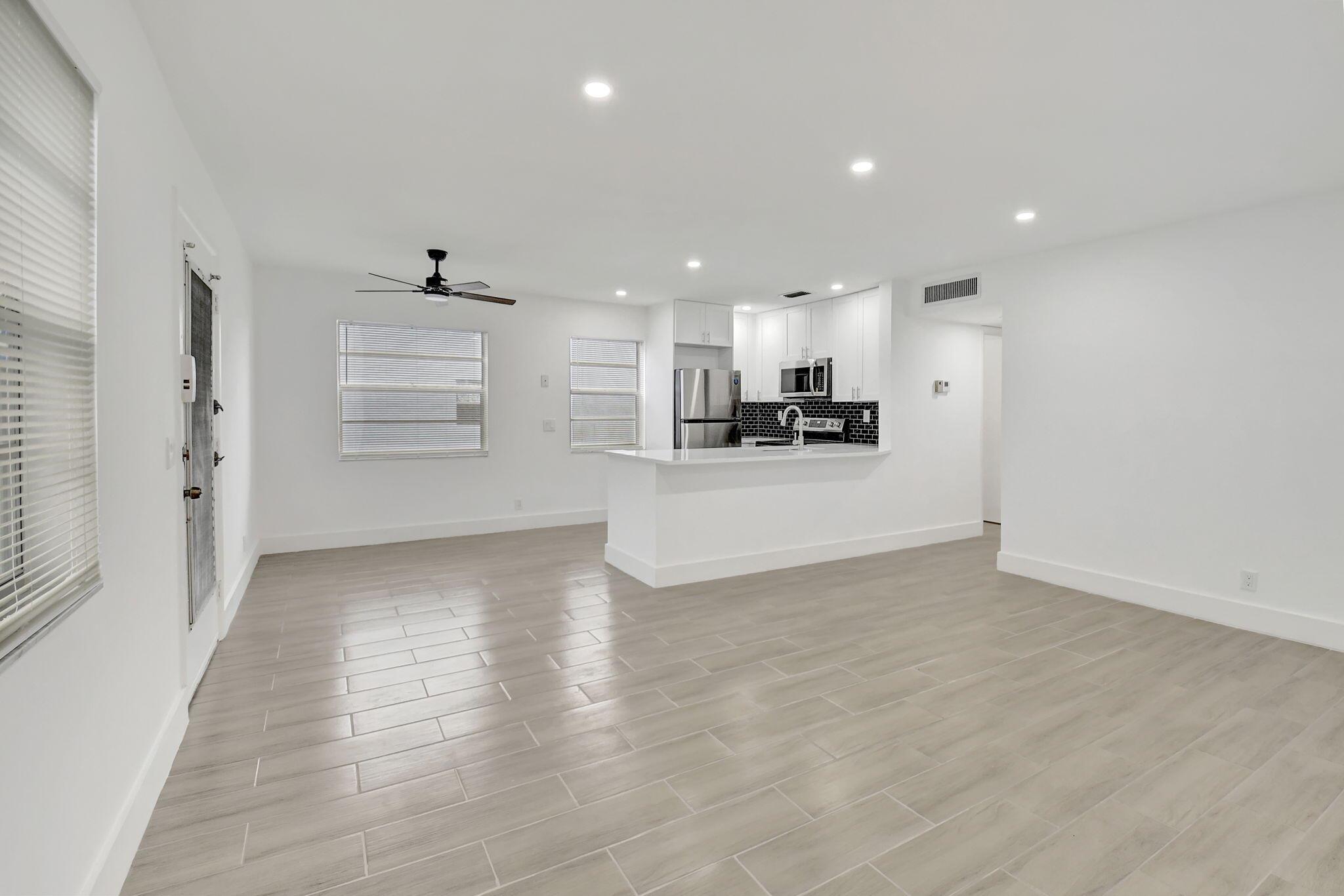 126 Burgundy C Property Photo 1