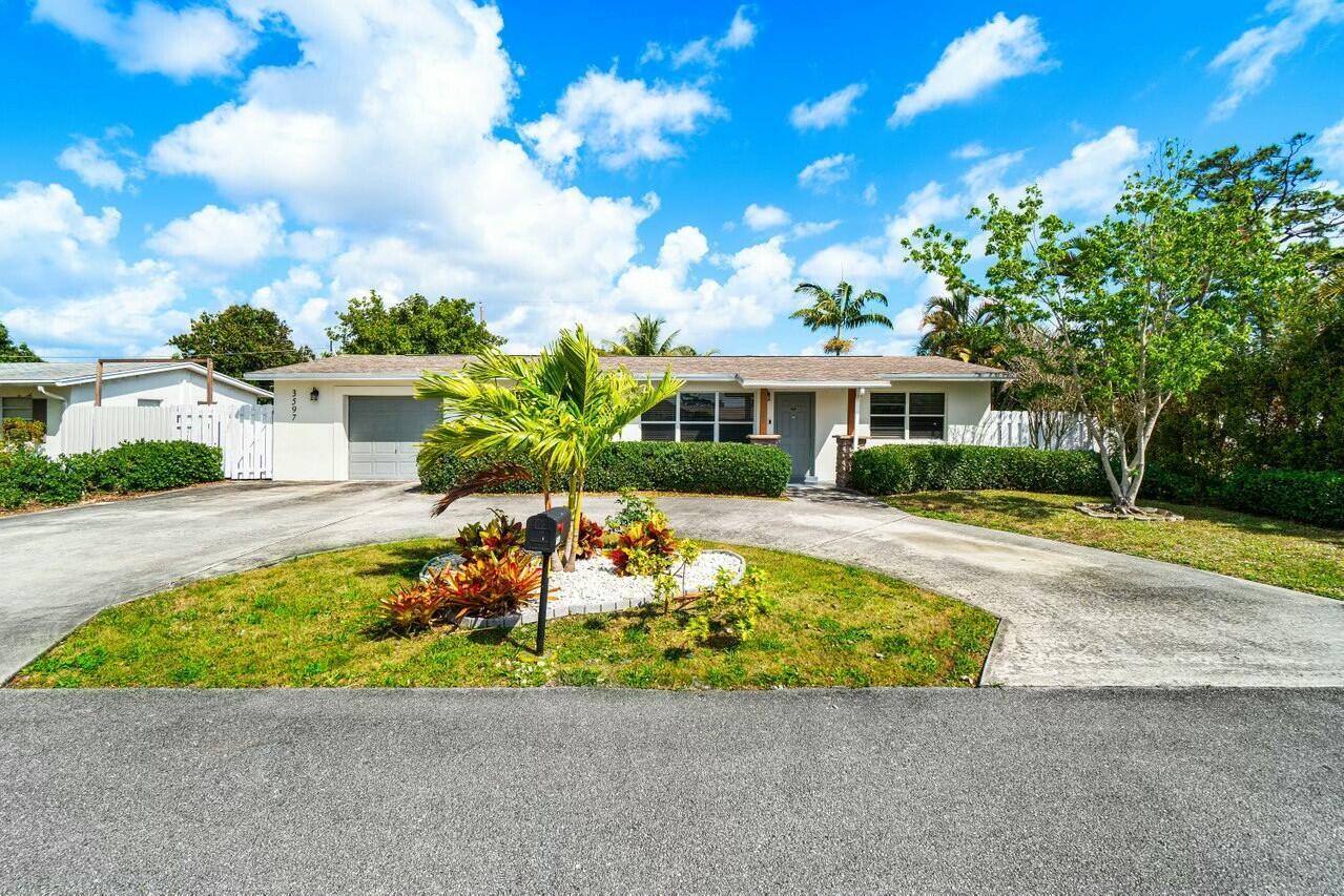 3597 Ivanhoe Avenue Property Photo