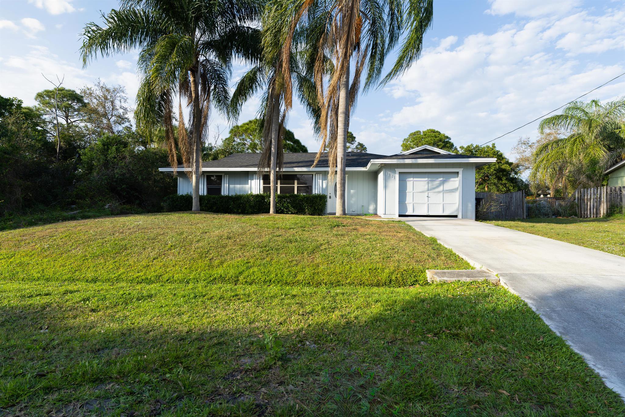 1181 Sw Sarto Lane Property Photo 1