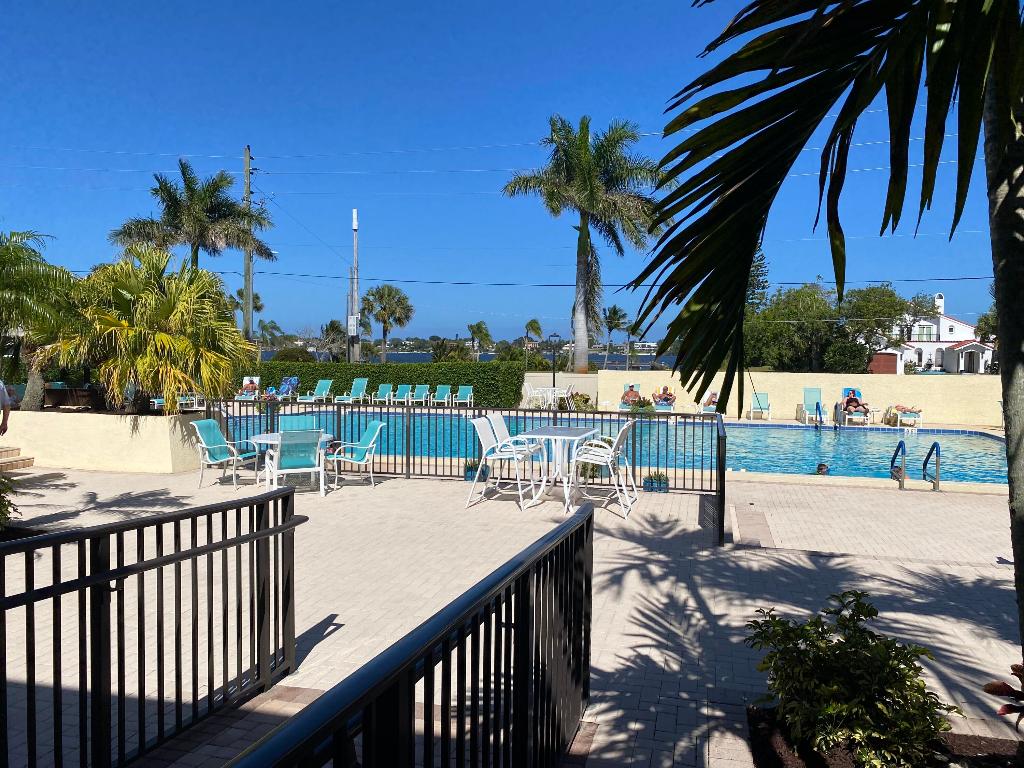 1800 Se Saint Lucie Boulevard 5-203 Property Photo 25