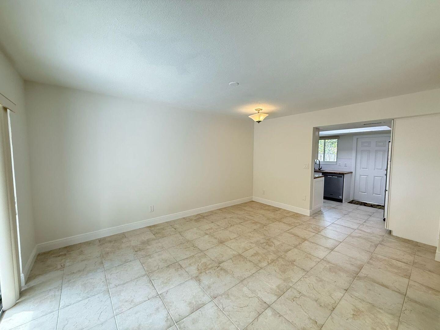 921 Sw 29th Avenue 2 Property Photo 7