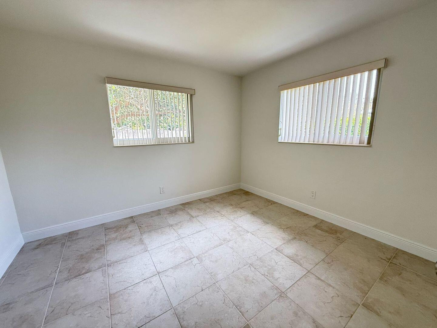 921 Sw 29th Avenue 2 Property Photo 17
