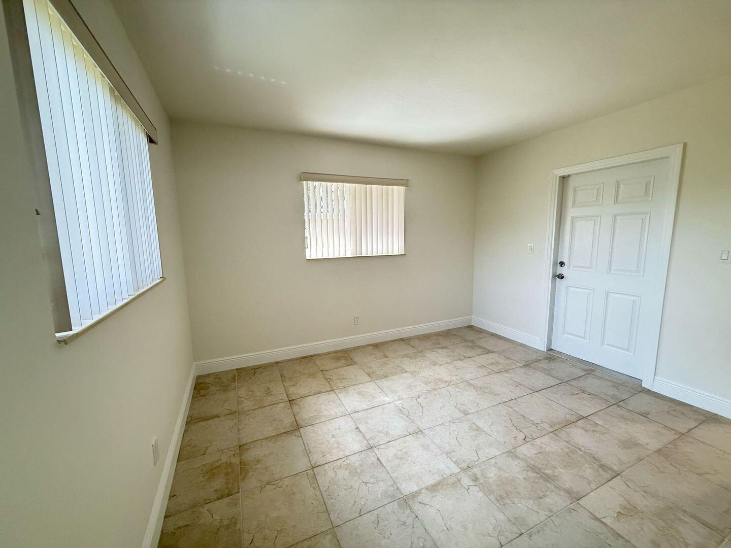 921 Sw 29th Avenue 2 Property Photo 18