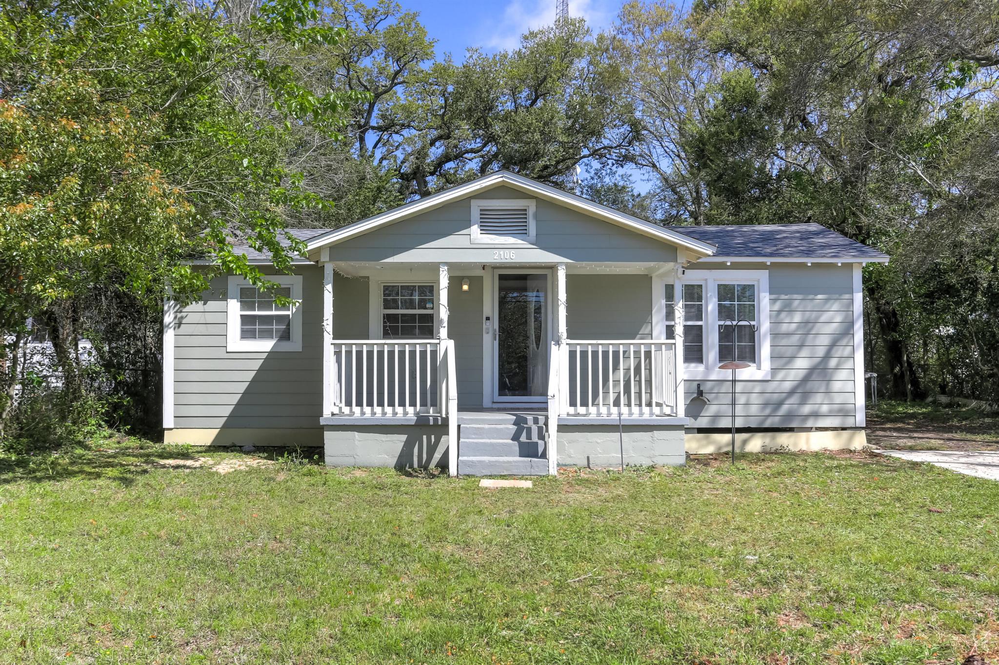 2106 W Bobe Street Property Photo