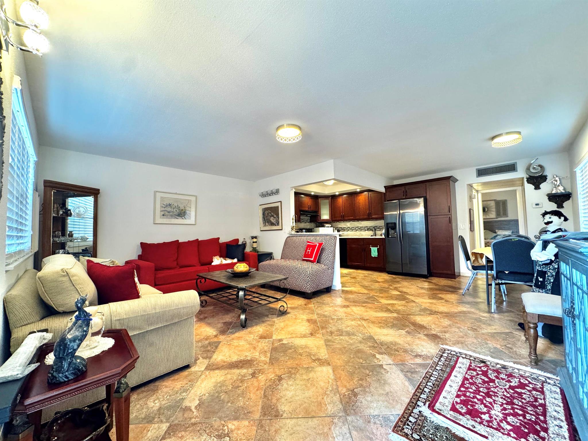 279 Saxony F Circle 279 Property Photo 1