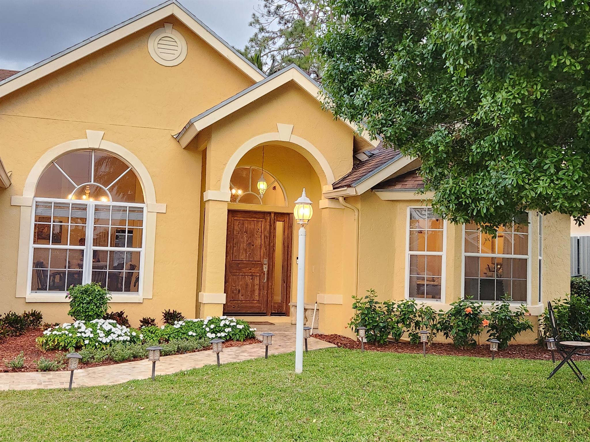 13053 Meadowbreeze Drive Property Photo 1