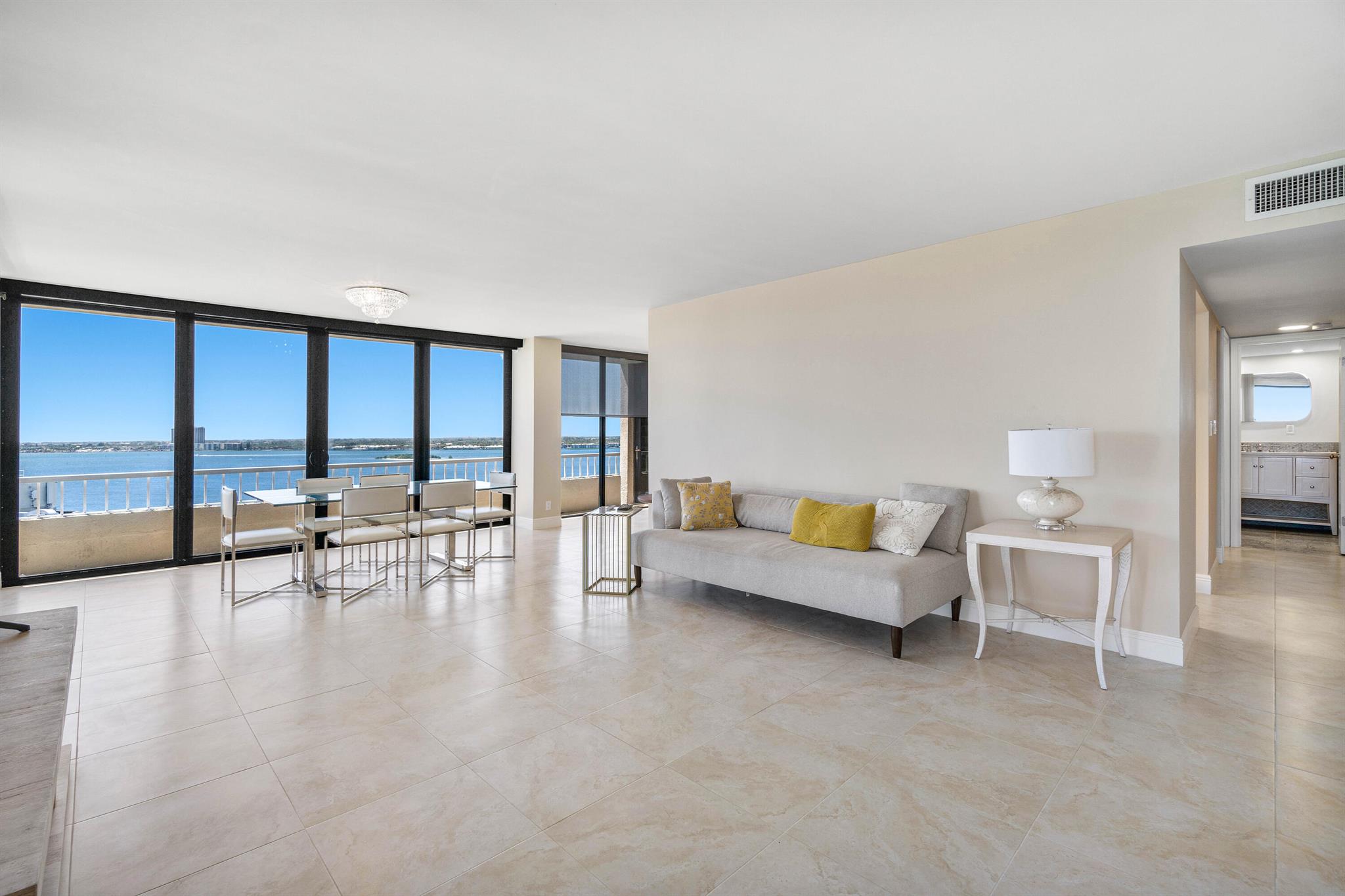 5510 N Ocean Drive 15-b Property Photo 6