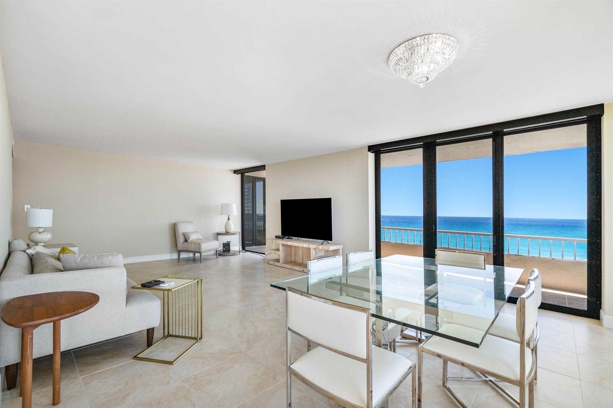 5510 N Ocean Drive 15-b Property Photo 8