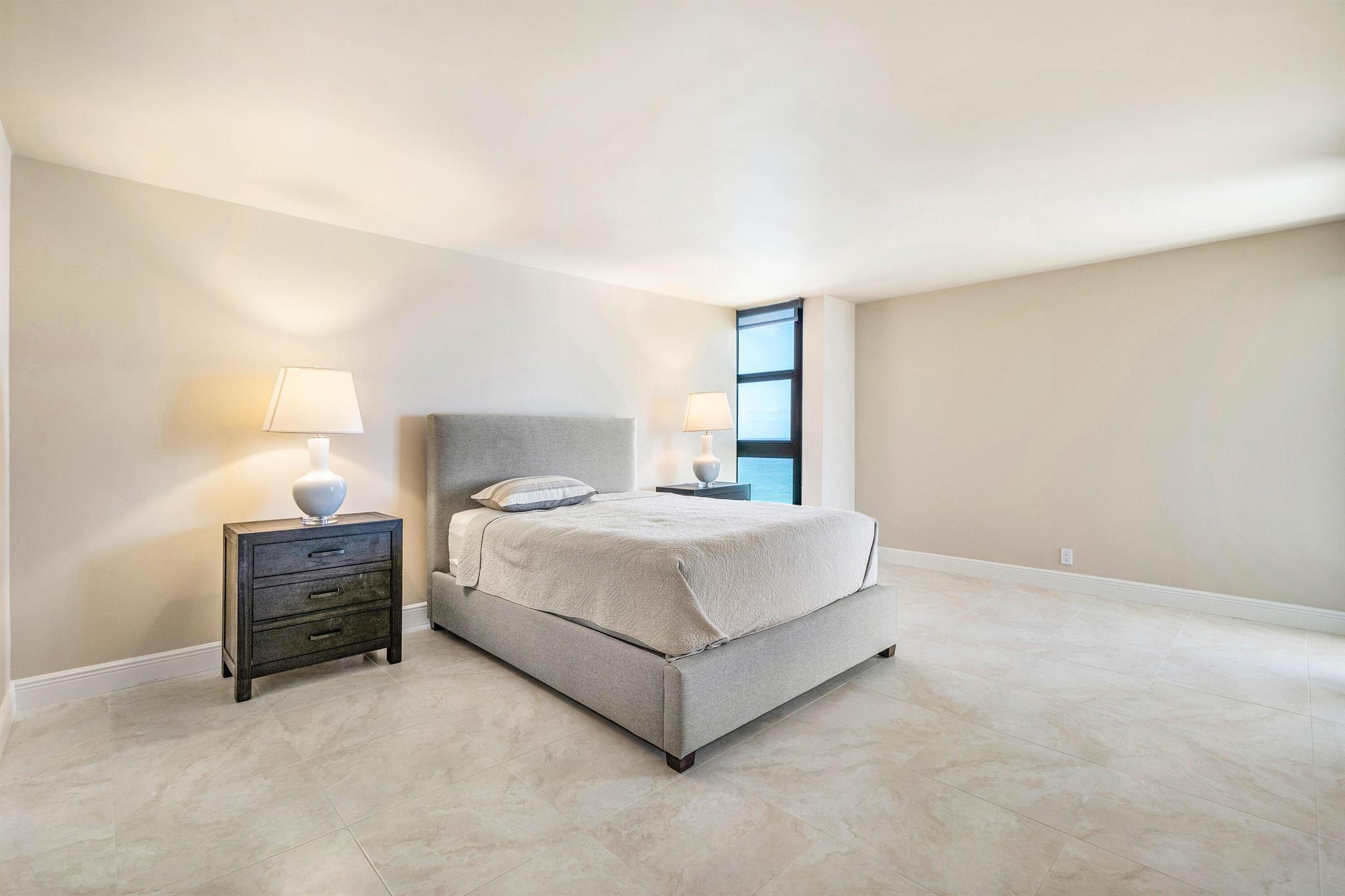 5510 N Ocean Drive 15-b Property Photo 19