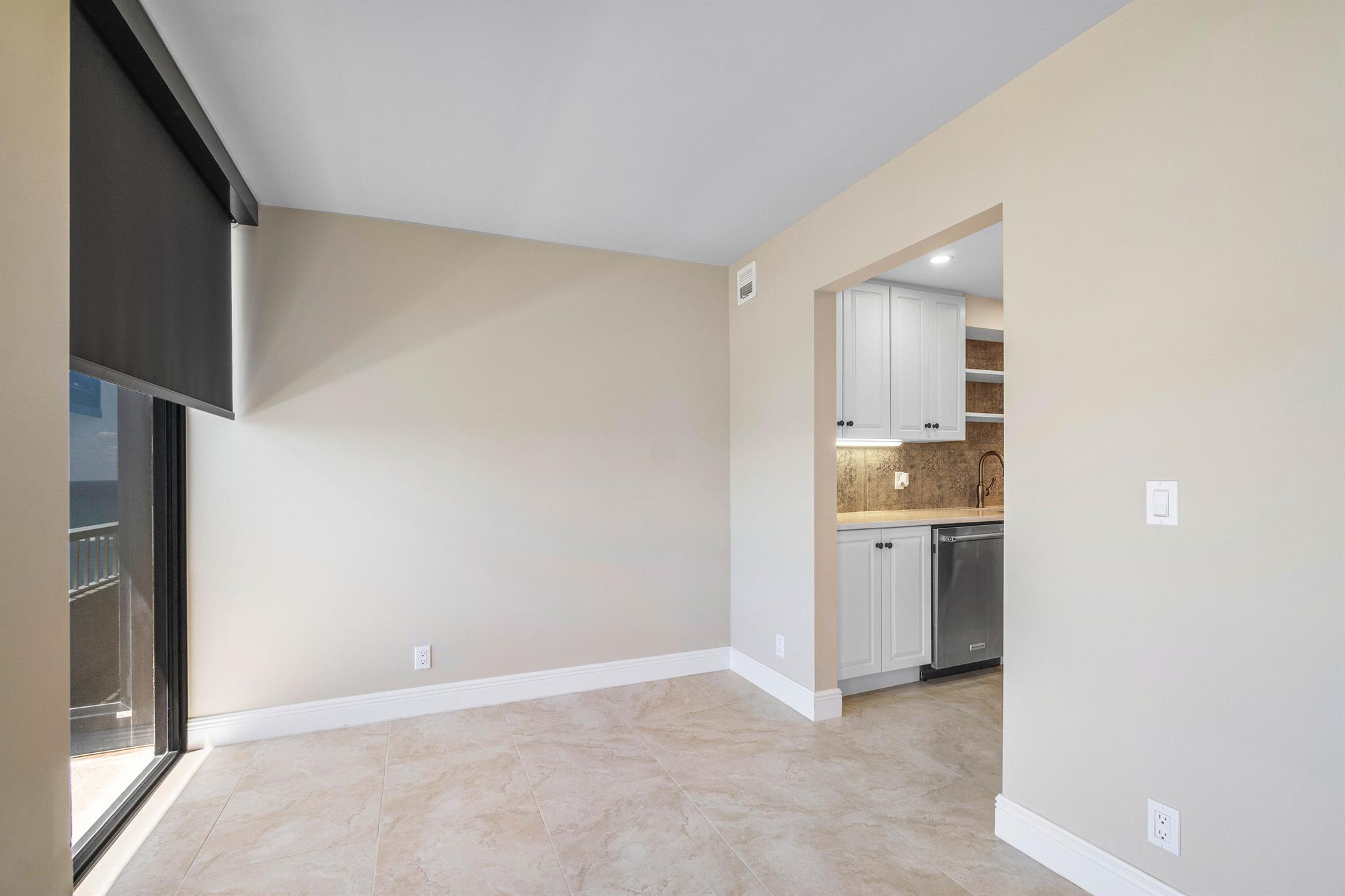 5510 N Ocean Drive 15-b Property Photo 54