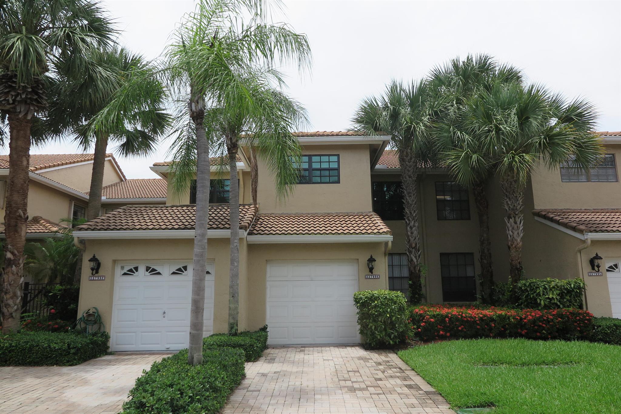 22799 Trelawny Ter Terrace E E Property Photo 1