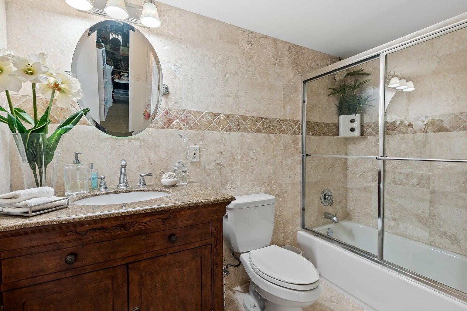 155 Isle Of Venice Drive 304 Property Photo 28